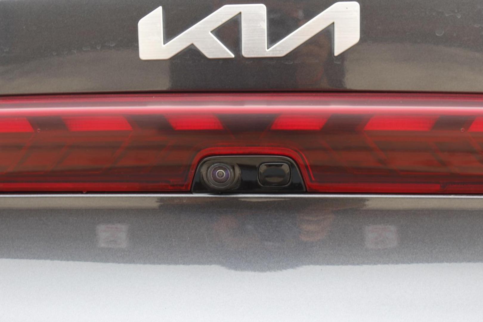 2022 Gray Kia K5 EX (5XXG34J21NG) with an Gamma-II 1.6L I-4 gasoline direct injection engine, located at 2401 E Main St., Grand Prairie, TX, 75050, (972) 262-4440, 32.748981, -96.969643 - Photo#7