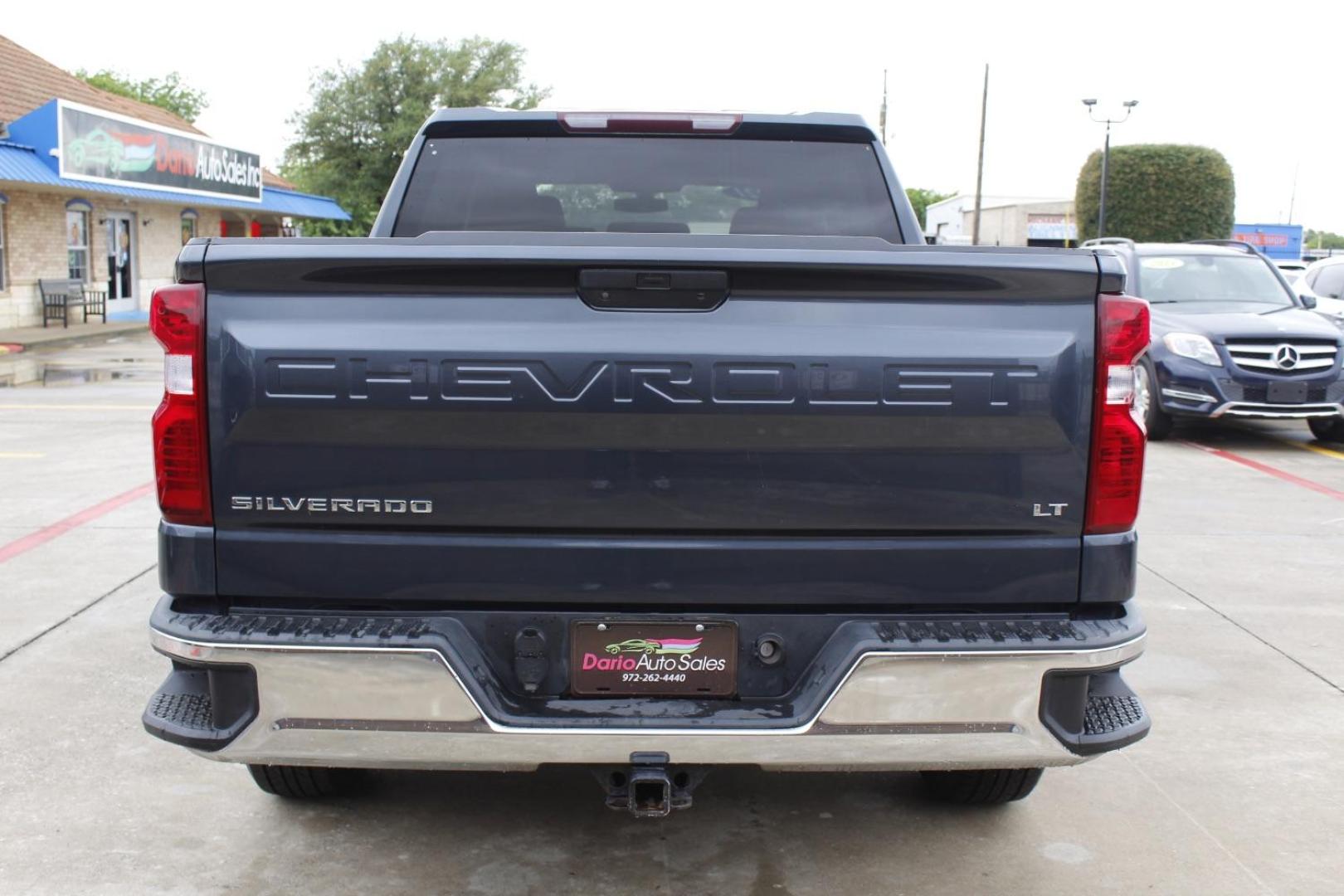 2021 Gray Chevrolet Silverado 1500 2WD Crew Cab Short Bed LT (1GCPWCED3MZ) with an 5.3L engine, located at 2401 E Main St., Grand Prairie, TX, 75050, (972) 262-4440, 32.748981, -96.969643 - Photo#5