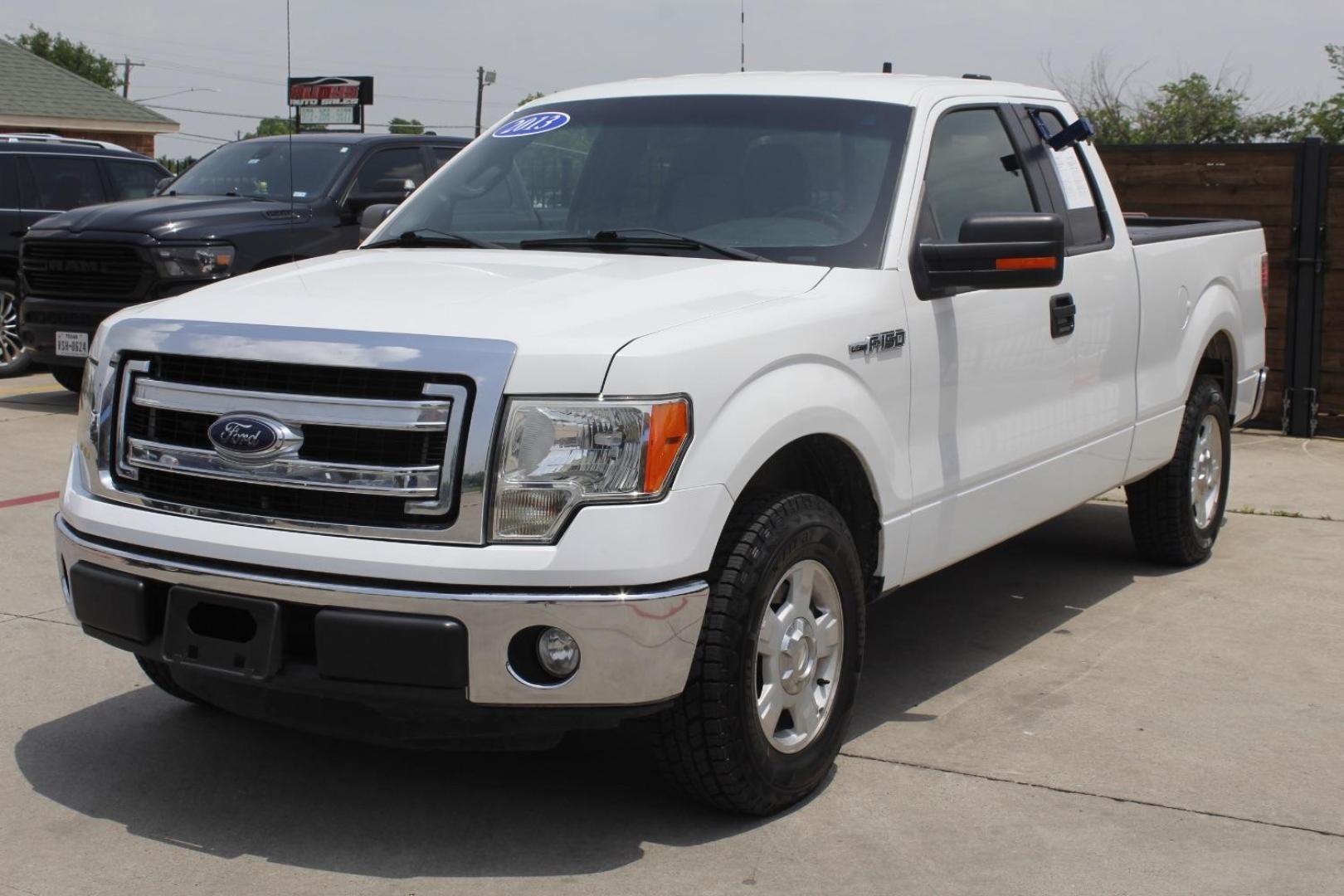 2013 White Ford F-150 XLT (1FTFX1CF9DK) with an 5.0L engine, located at 2401 E Main St., Grand Prairie, TX, 75050, (972) 262-4440, 32.748981, -96.969643 - Photo#1