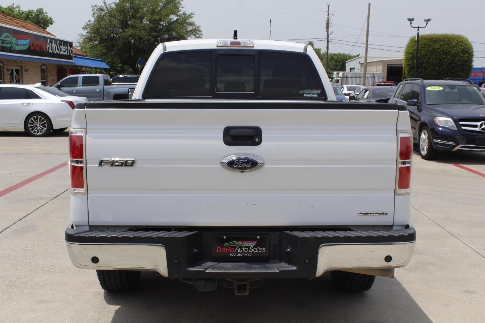 2013 White Ford F-150 XLT (1FTFX1CF9DK) with an 5.0L engine, located at 2401 E Main St., Grand Prairie, TX, 75050, (972) 262-4440, 32.748981, -96.969643 - Photo#5