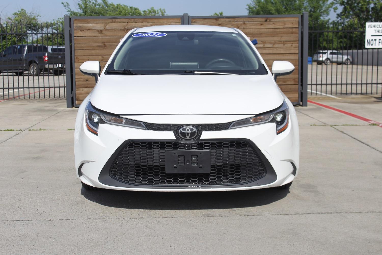 photo of 2021 Toyota Corolla LE