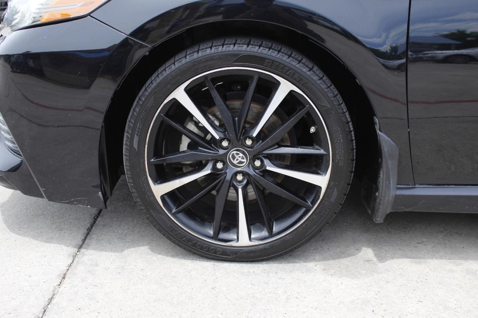 2019 Black Toyota Camry XSE (4T1B61HKXKU) with an 2.5L I-4 port/direct injection engine, located at 2401 E Main St., Grand Prairie, TX, 75050, (972) 262-4440, 32.748981, -96.969643 - Photo#3