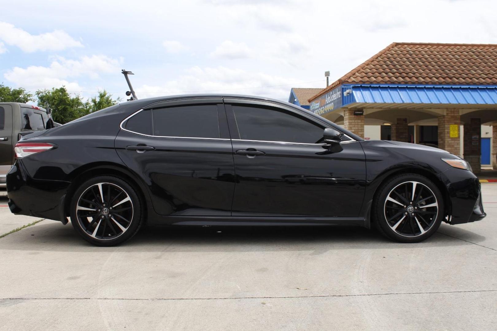 2019 Black Toyota Camry XSE (4T1B61HKXKU) with an 2.5L I-4 port/direct injection engine, located at 2401 E Main St., Grand Prairie, TX, 75050, (972) 262-4440, 32.748981, -96.969643 - Photo#8