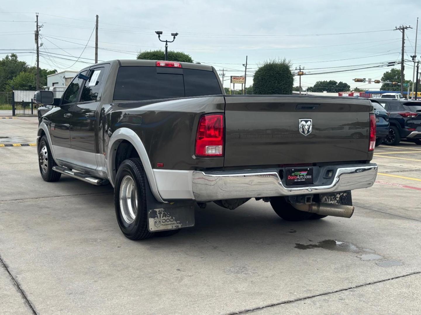 2012 Green Ram 3500 Laramie (3C63DPJLXCG) with an Cummins 6.7L I-6 diesel direct injection engine, located at 2401 E Main St., Grand Prairie, TX, 75050, (972) 262-4440, 32.748981, -96.969643 - Photo#6