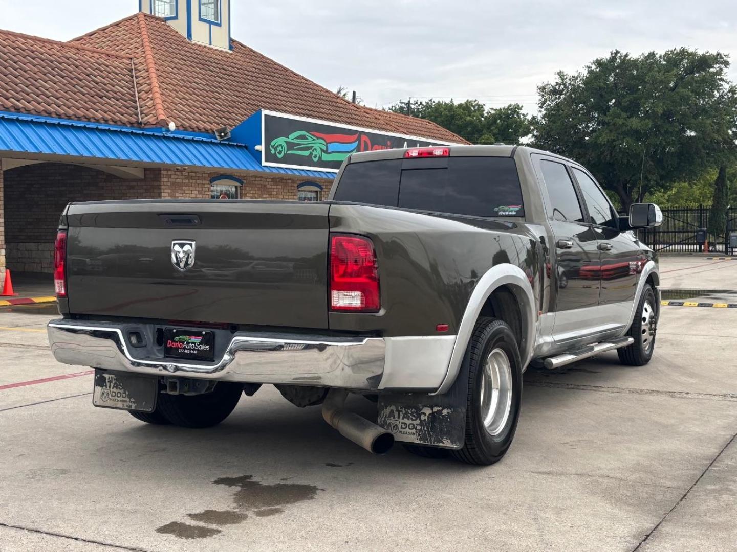 2012 Green Ram 3500 Laramie (3C63DPJLXCG) with an Cummins 6.7L I-6 diesel direct injection engine, located at 2401 E Main St., Grand Prairie, TX, 75050, (972) 262-4440, 32.748981, -96.969643 - Photo#8