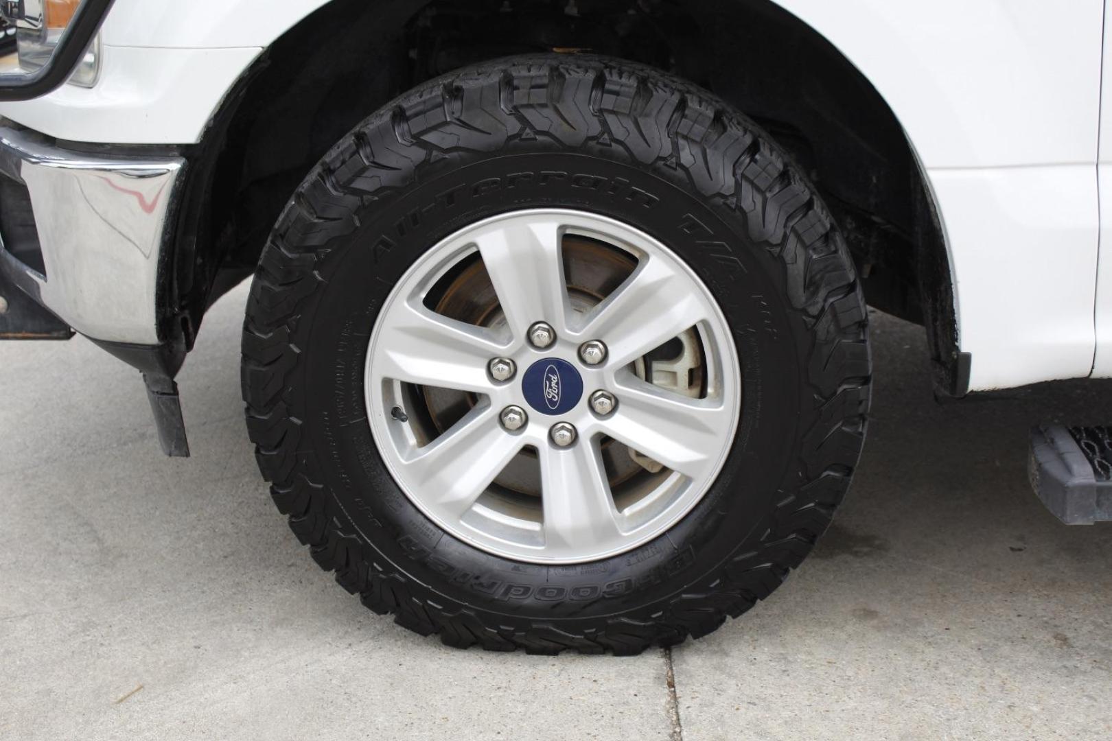 2018 White Ford F-150 XLT (1FTFX1E53JK) with an 3.3L V-6 port/direct injection engine, located at 2401 E Main St., Grand Prairie, TX, 75050, (972) 262-4440, 32.748981, -96.969643 - Photo#2