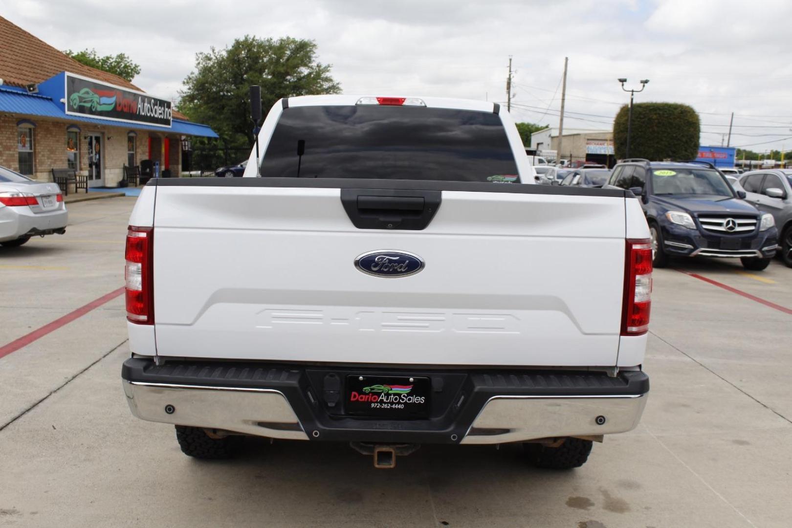 2018 White Ford F-150 XLT (1FTFX1E53JK) with an 3.3L V-6 port/direct injection engine, located at 2401 E Main St., Grand Prairie, TX, 75050, (972) 262-4440, 32.748981, -96.969643 - Photo#5