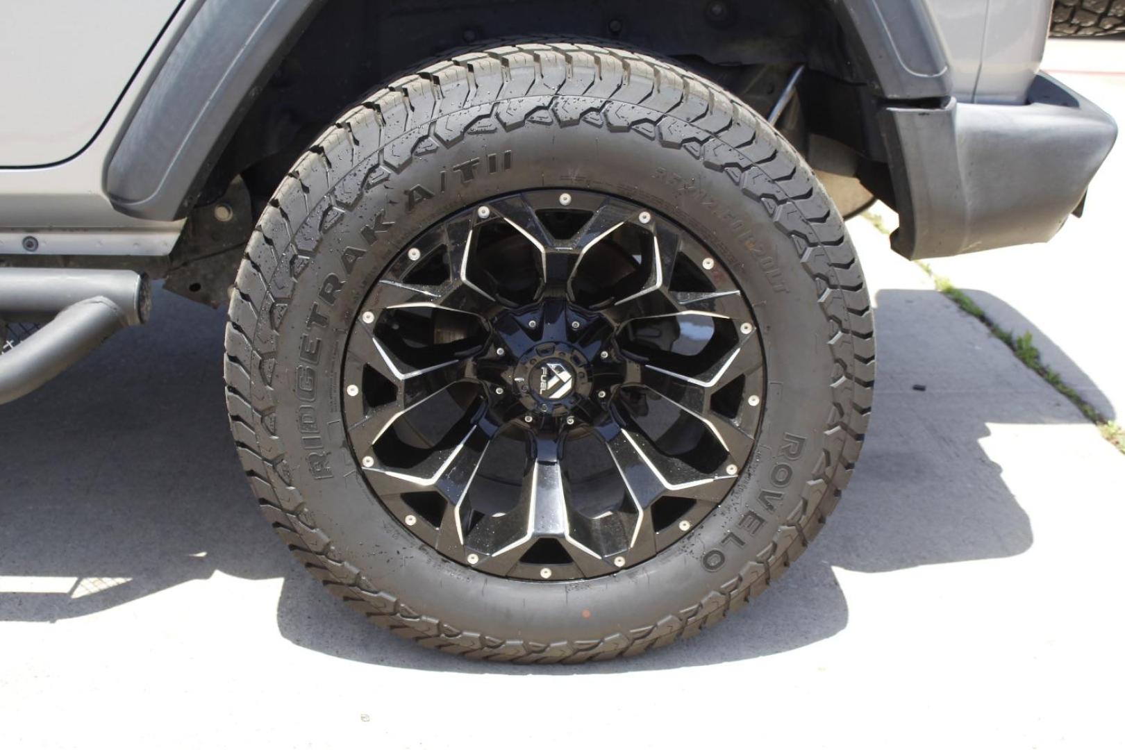 2018 Silver Jeep Wrangler Unlimited Sport S 4x4 (1C4HJXDG0JW) , located at 2401 E Main St., Grand Prairie, TX, 75050, (972) 262-4440, 32.748981, -96.969643 - Photo#5