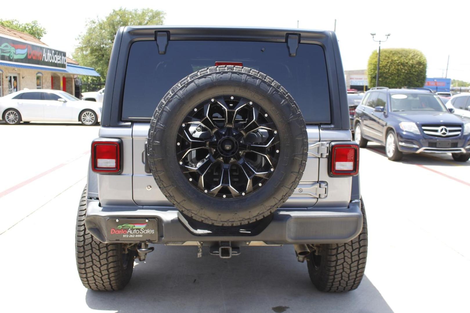 2018 Silver Jeep Wrangler Unlimited Sport S 4x4 (1C4HJXDG0JW) , located at 2401 E Main St., Grand Prairie, TX, 75050, (972) 262-4440, 32.748981, -96.969643 - Photo#6