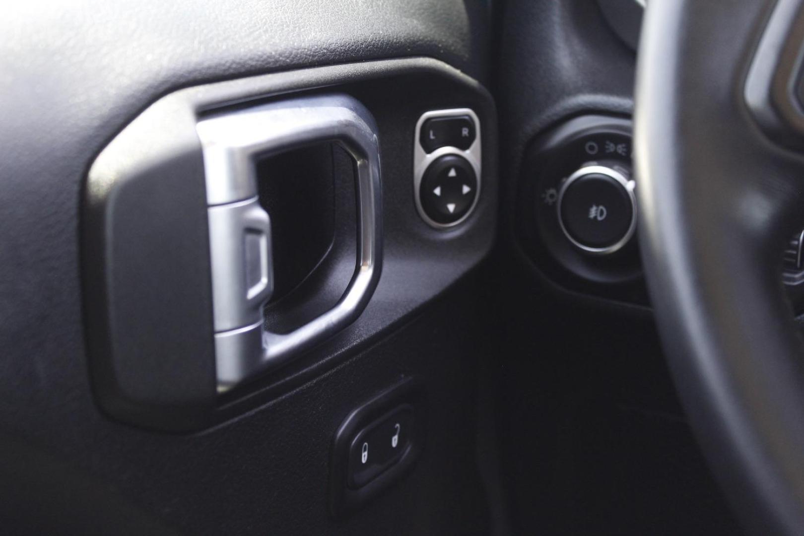 2018 Silver Jeep Wrangler Unlimited Sport S 4x4 (1C4HJXDG0JW) , located at 2401 E Main St., Grand Prairie, TX, 75050, (972) 262-4440, 32.748981, -96.969643 - Photo#19