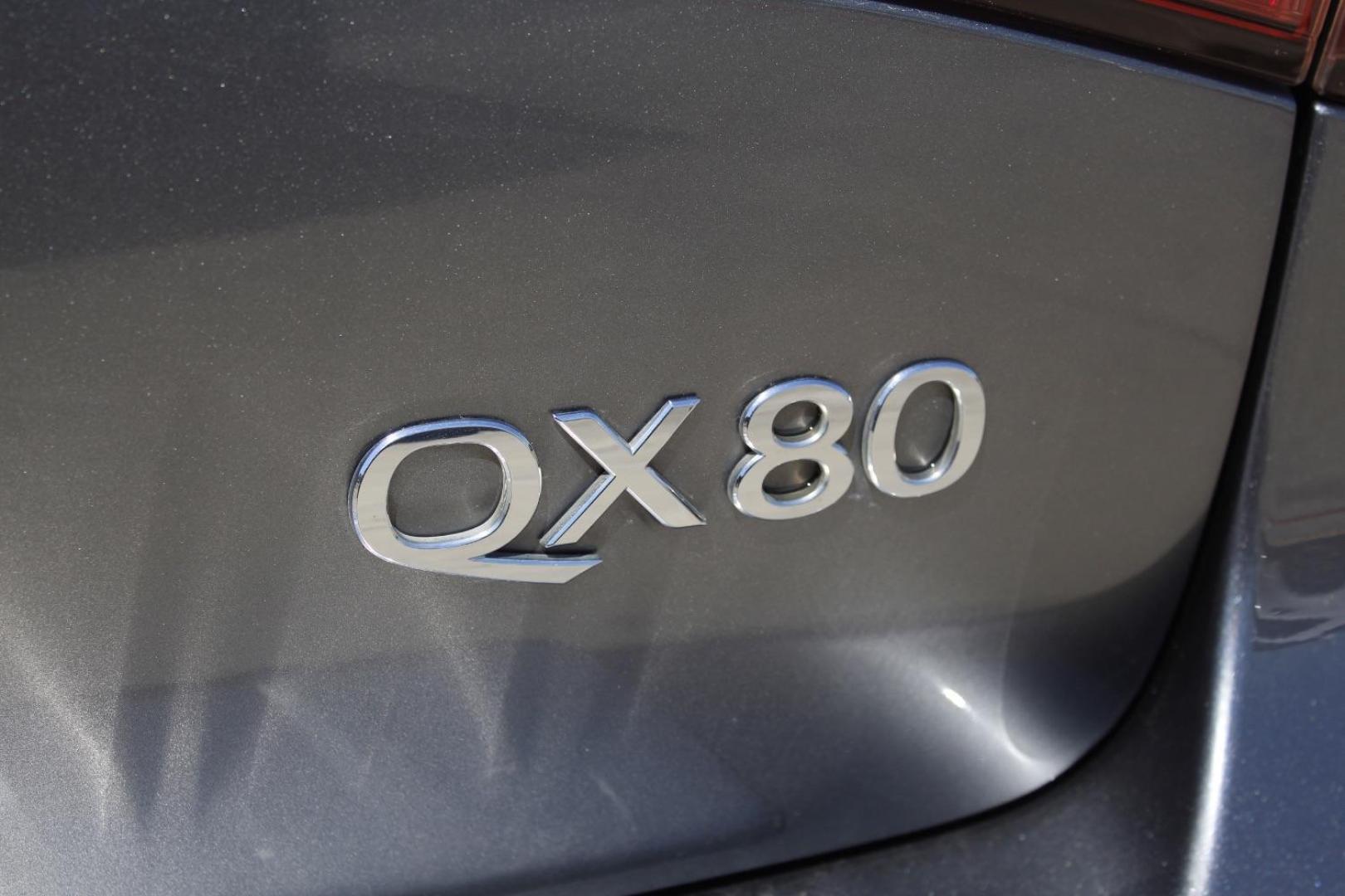 2016 Gray INFINITI QX80 4WD (JN8AZ2NE5G9) , located at 2401 E Main St., Grand Prairie, TX, 75050, (972) 262-4440, 32.748981, -96.969643 - Photo#6