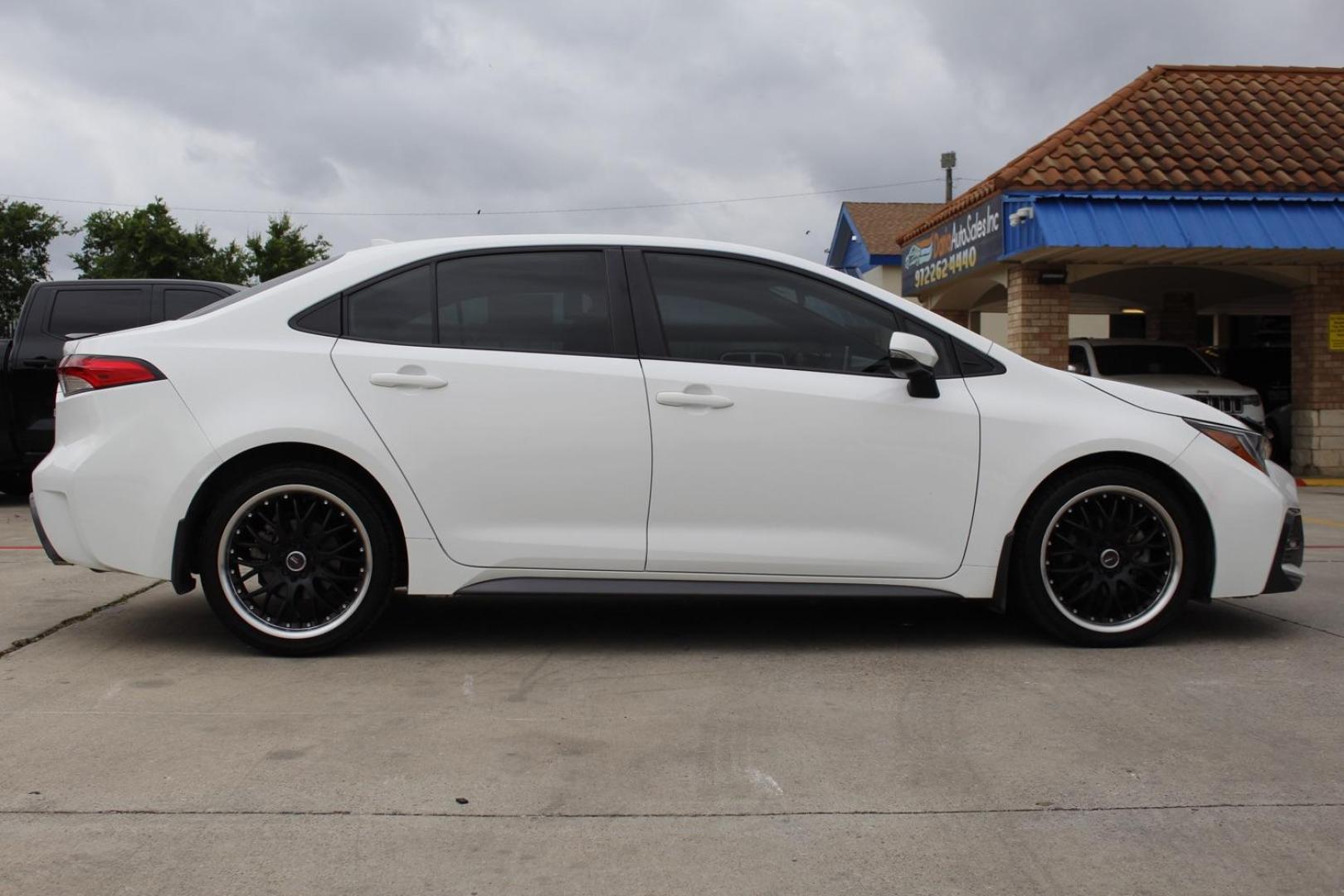 2021 White Toyota Corolla SE | SE Nightshade Edition | SE Apex Edition (JTDS4MCE1MJ) with an 2.0L engine, located at 2401 E Main St., Grand Prairie, TX, 75050, (972) 262-4440, 32.748981, -96.969643 - Photo#8