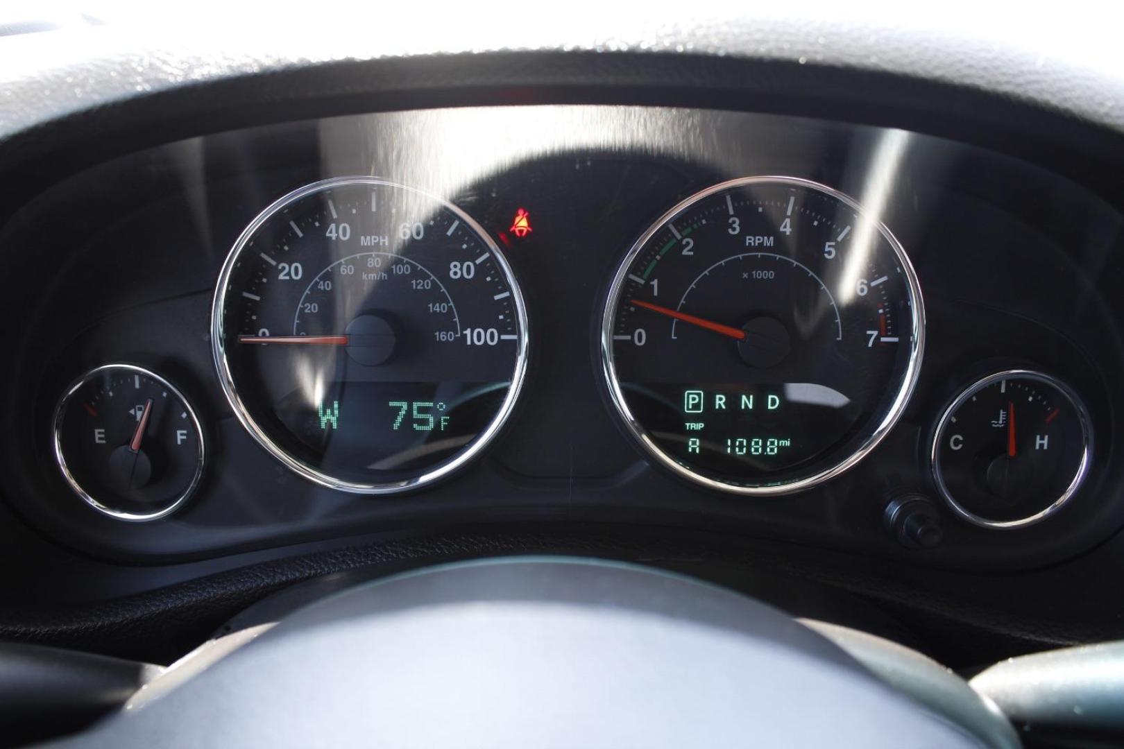 2015 Gray Jeep Wrangler Unlimited Sahara 4WD (1C4BJWEGXFL) with an 3.6L V6 DOHC 24V FFV engine, located at 2401 E Main St., Grand Prairie, TX, 75050, (972) 262-4440, 32.748981, -96.969643 - Photo#19