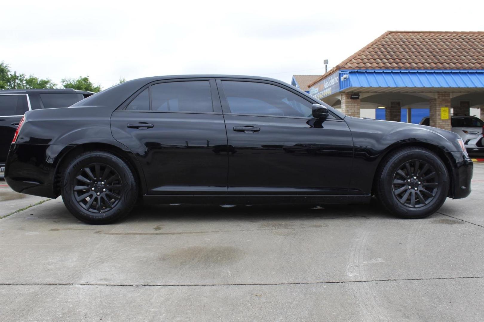 2014 Black Chrysler 300 300S (2C3CCABG5EH) , located at 2401 E Main St., Grand Prairie, TX, 75050, (972) 262-4440, 32.748981, -96.969643 - Photo#8