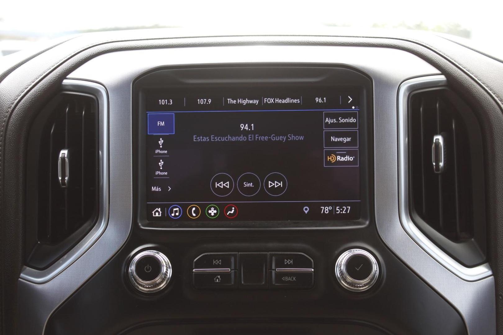 2019 Gray GMC Sierra 1500 SLT (3GTU9DED5KG) , located at 2401 E Main St., Grand Prairie, TX, 75050, (972) 262-4440, 32.748981, -96.969643 - Photo#16