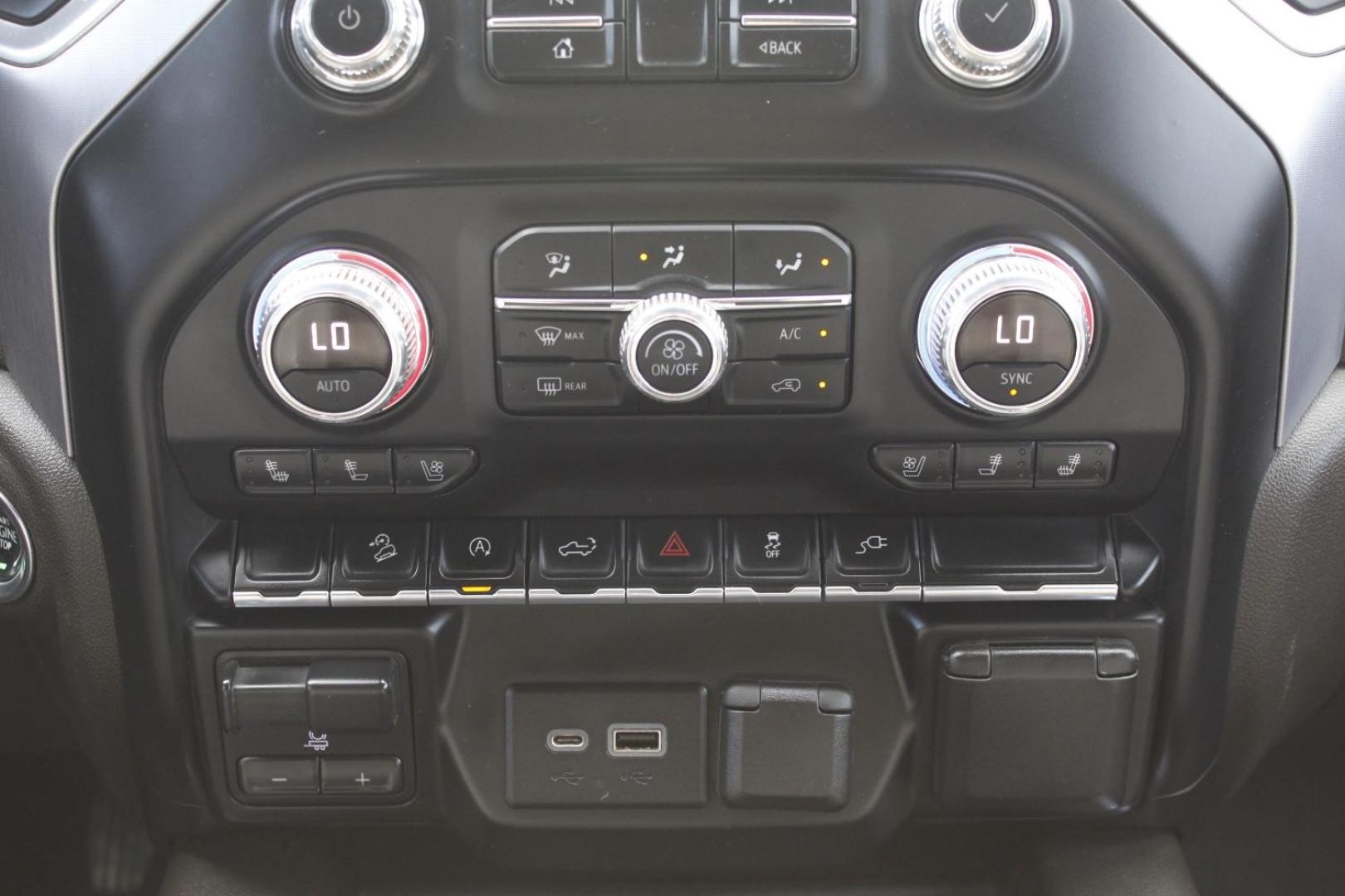 2019 Gray GMC Sierra 1500 SLT (3GTU9DED5KG) , located at 2401 E Main St., Grand Prairie, TX, 75050, (972) 262-4440, 32.748981, -96.969643 - Photo#18