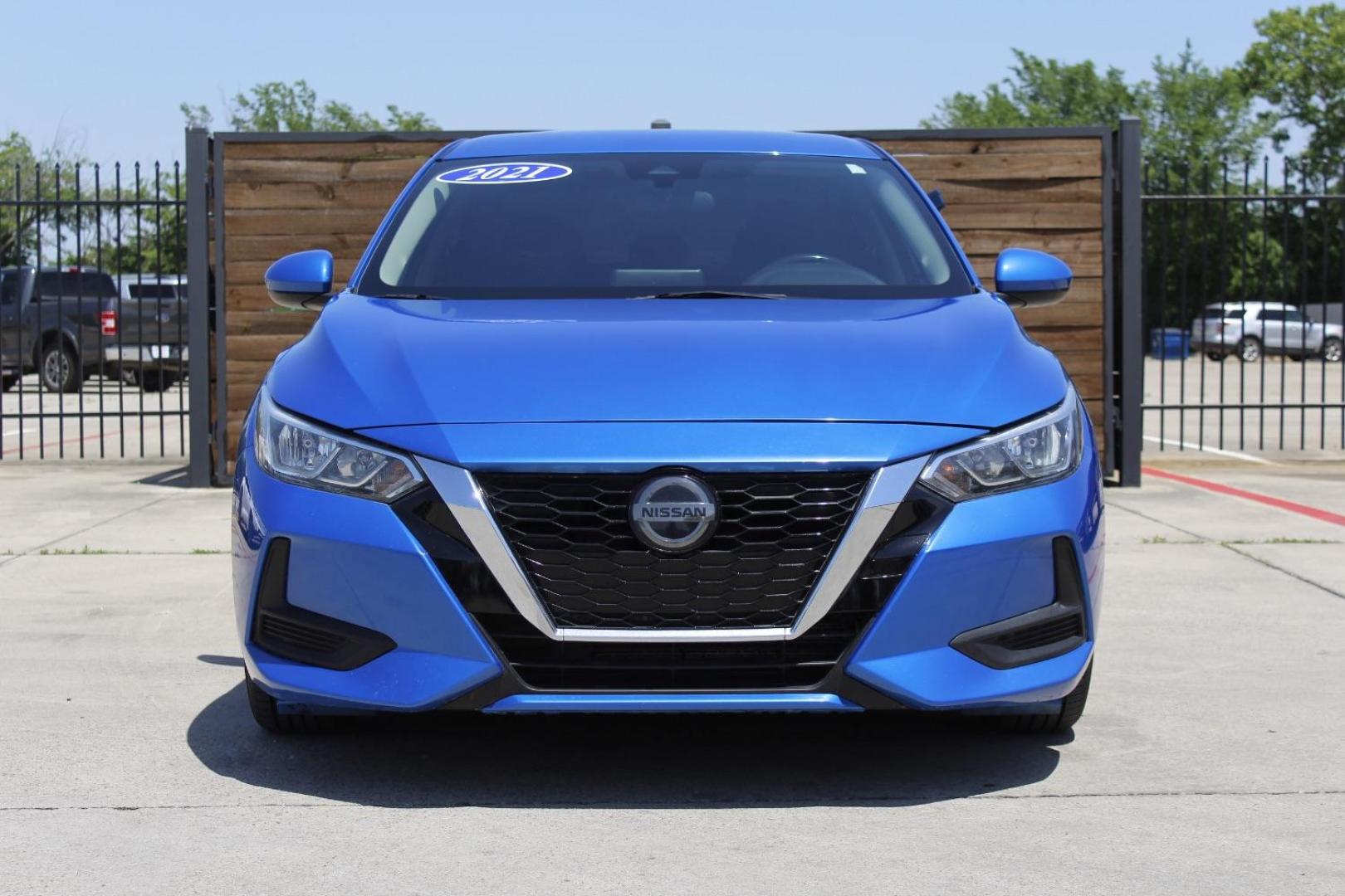 2021 Blue Nissan Sentra SV Xtronic CVT (3N1AB8CV5MY) with an 2L I-4 gasoline direct injection engine, located at 2401 E Main St., Grand Prairie, TX, 75050, (972) 262-4440, 32.748981, -96.969643 - Photo#0