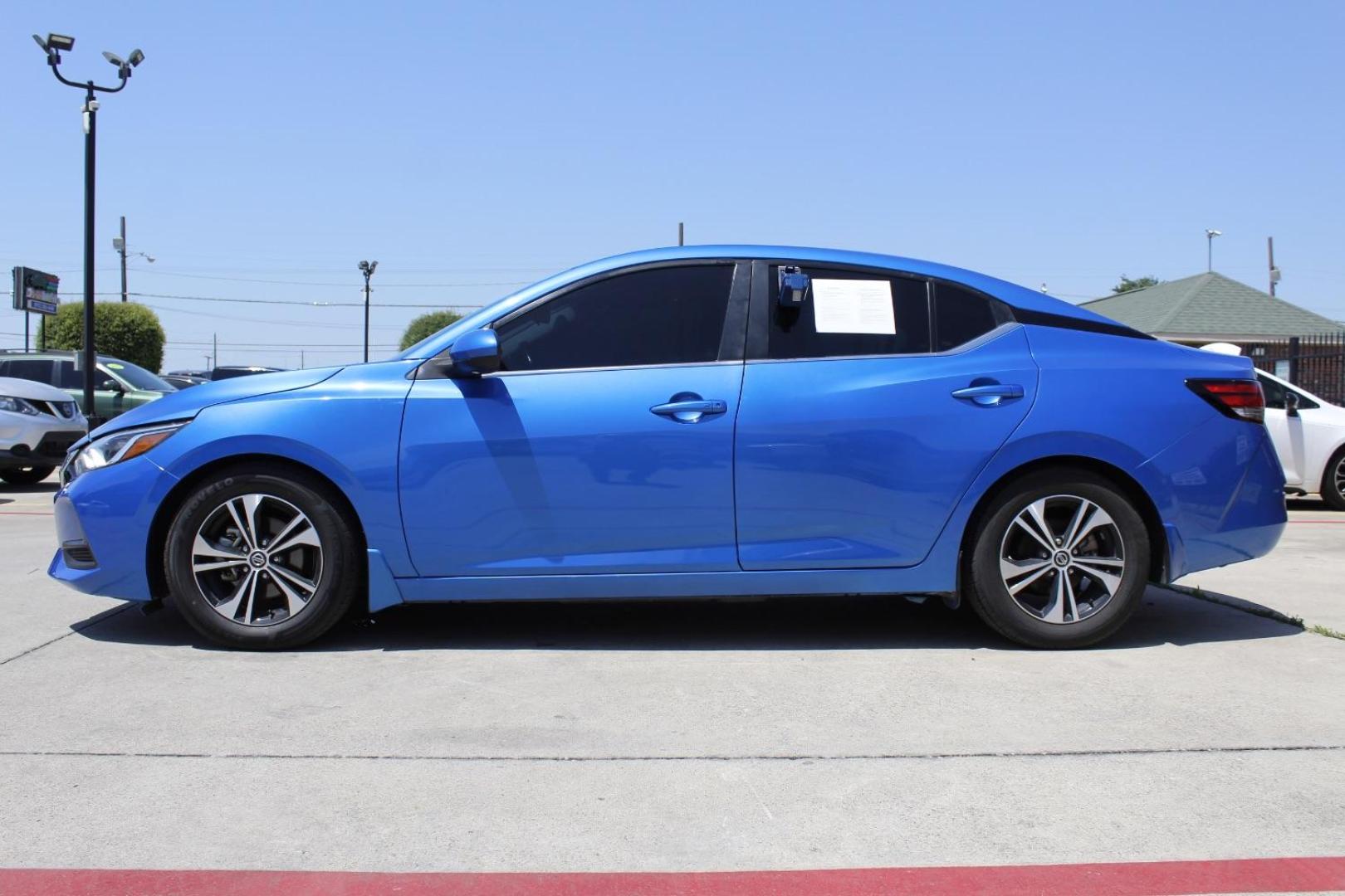 2021 Blue Nissan Sentra SV Xtronic CVT (3N1AB8CV5MY) with an 2L I-4 gasoline direct injection engine, located at 2401 E Main St., Grand Prairie, TX, 75050, (972) 262-4440, 32.748981, -96.969643 - Photo#2