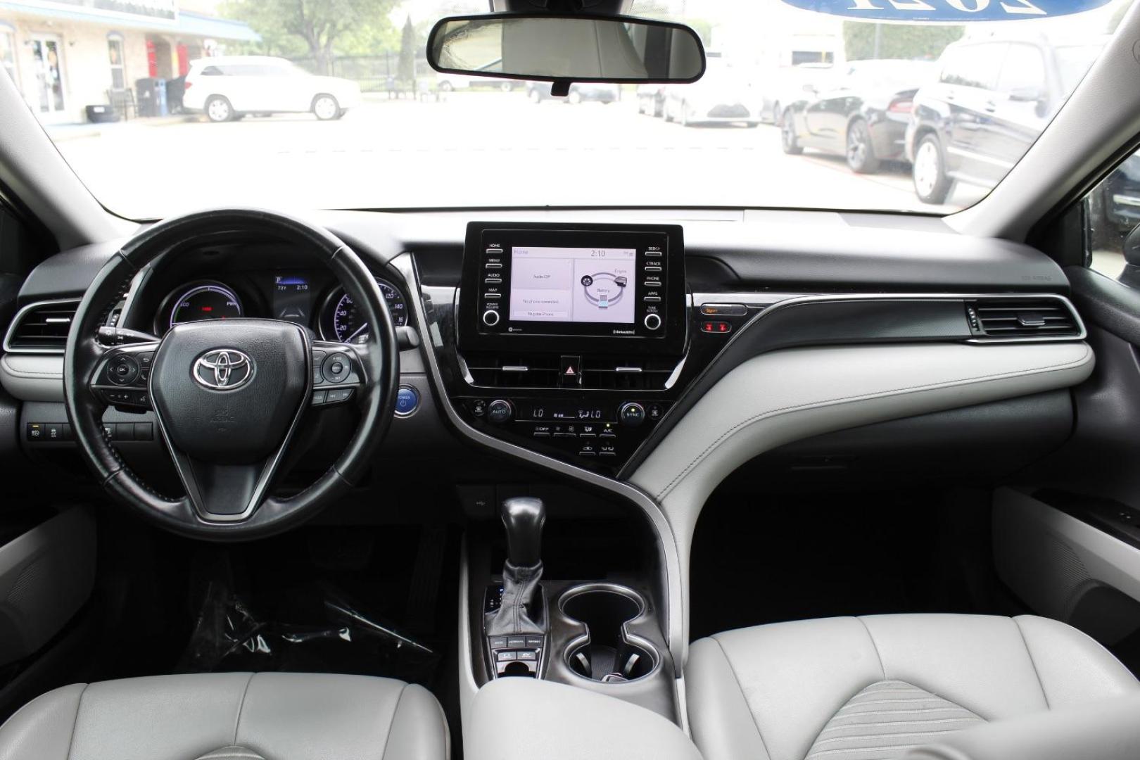 2021 Black Toyota Camry SE Hybrid (4T1G31AK9MU) with an 2.5L I-4 port/direct injection engine, located at 2401 E Main St., Grand Prairie, TX, 75050, (972) 262-4440, 32.748981, -96.969643 - Photo#14