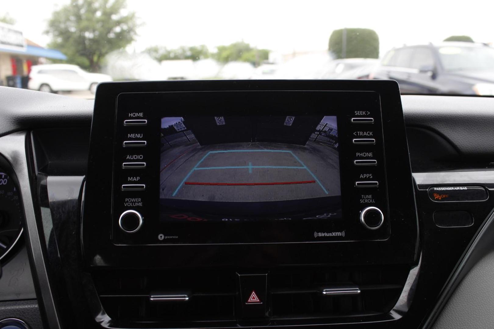 2021 Black Toyota Camry SE Hybrid (4T1G31AK9MU) with an 2.5L I-4 port/direct injection engine, located at 2401 E Main St., Grand Prairie, TX, 75050, (972) 262-4440, 32.748981, -96.969643 - Photo#16