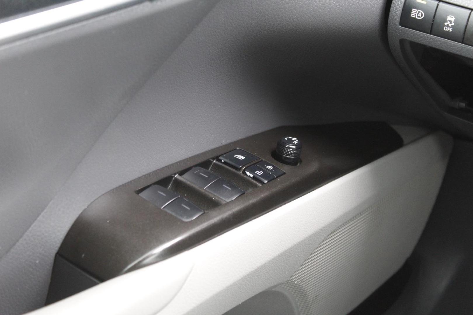 2021 Black Toyota Camry SE Hybrid (4T1G31AK9MU) with an 2.5L I-4 port/direct injection engine, located at 2401 E Main St., Grand Prairie, TX, 75050, (972) 262-4440, 32.748981, -96.969643 - Photo#19