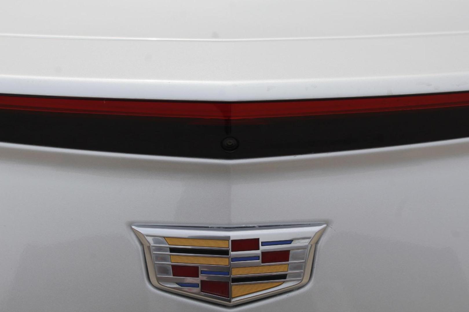 2019 Silver Cadillac XTS Luxury (2G61M5S38K9) with an 3.6L V-6 gasoline direct injection engine, located at 2401 E Main St., Grand Prairie, TX, 75050, (972) 262-4440, 32.748981, -96.969643 - Photo#7