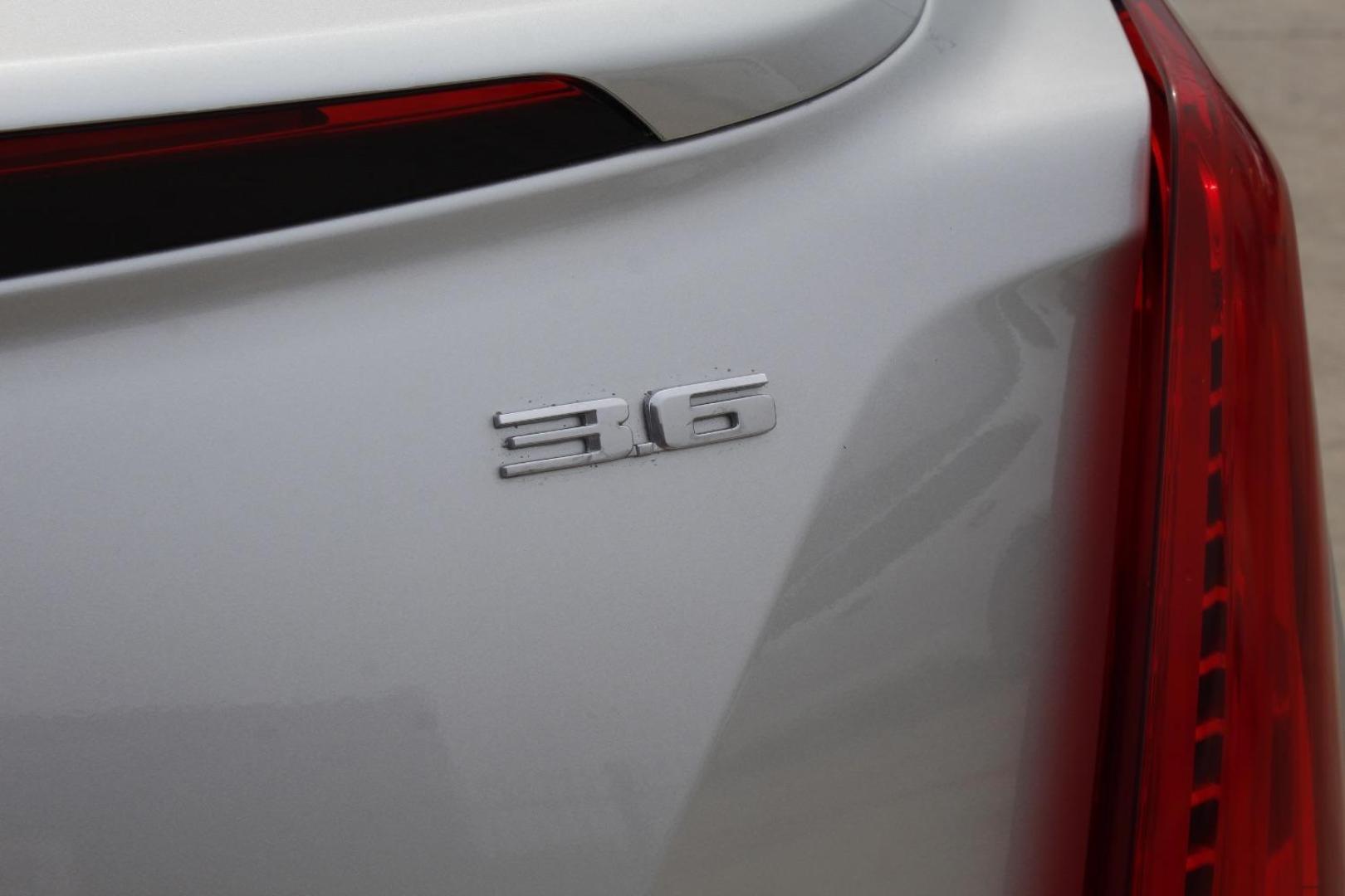 2019 Silver Cadillac XTS Luxury (2G61M5S38K9) with an 3.6L V-6 gasoline direct injection engine, located at 2401 E Main St., Grand Prairie, TX, 75050, (972) 262-4440, 32.748981, -96.969643 - Photo#8