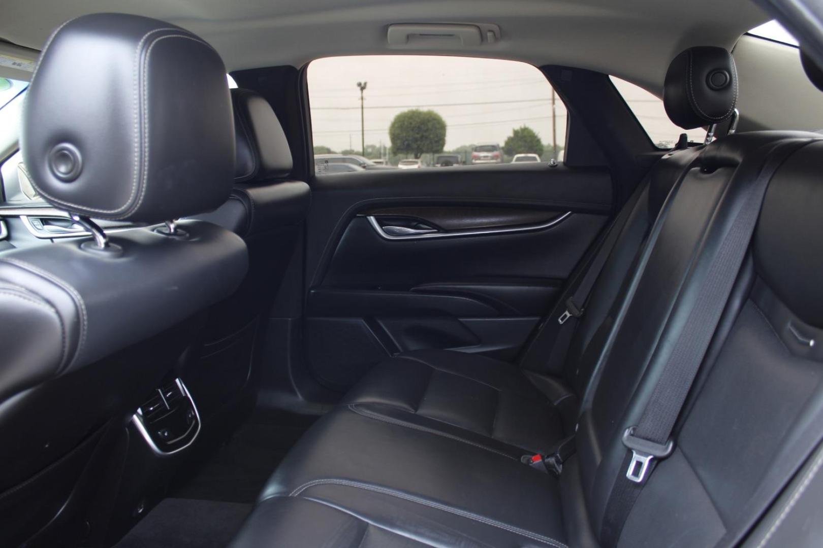 2019 Silver Cadillac XTS Luxury (2G61M5S38K9) with an 3.6L V-6 gasoline direct injection engine, located at 2401 E Main St., Grand Prairie, TX, 75050, (972) 262-4440, 32.748981, -96.969643 - Photo#13