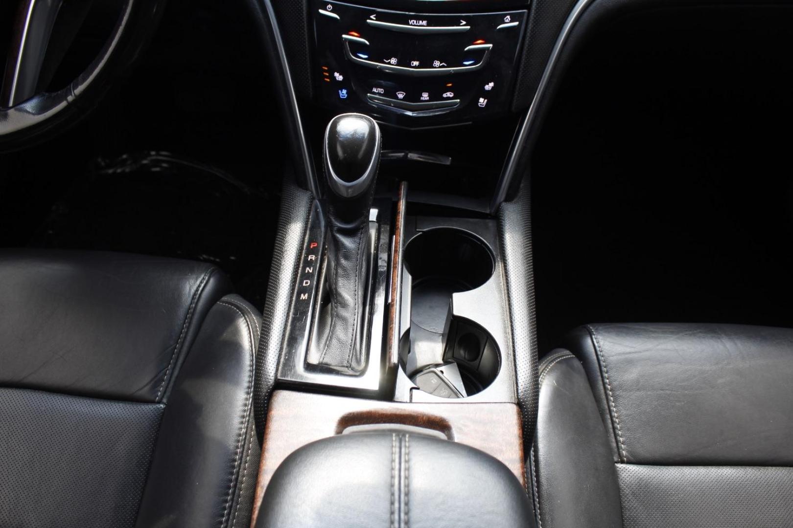 2019 Silver Cadillac XTS Luxury (2G61M5S38K9) with an 3.6L V-6 gasoline direct injection engine, located at 2401 E Main St., Grand Prairie, TX, 75050, (972) 262-4440, 32.748981, -96.969643 - Photo#19
