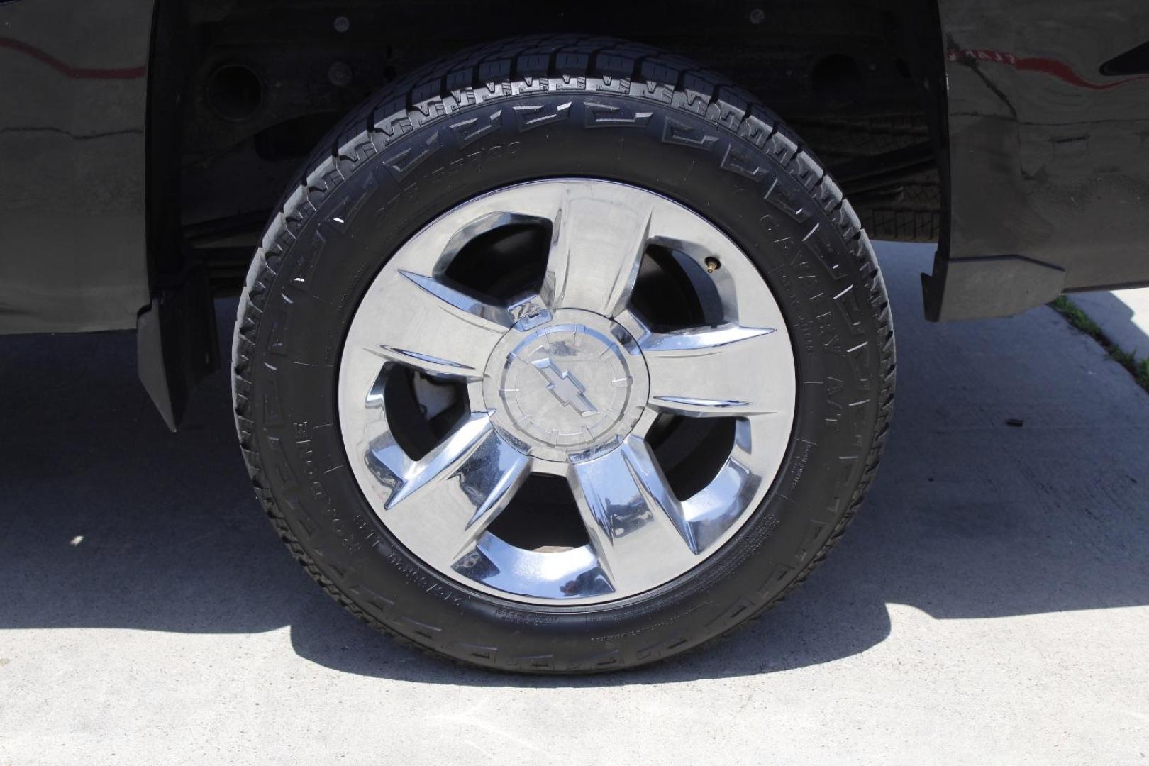 2015 Black Chevrolet Silverado 1500 1LZ (3GCPCSEC0FG) with an 5.3L engine, located at 2401 E Main St., Grand Prairie, TX, 75050, (972) 262-4440, 32.748981, -96.969643 - Photo#4