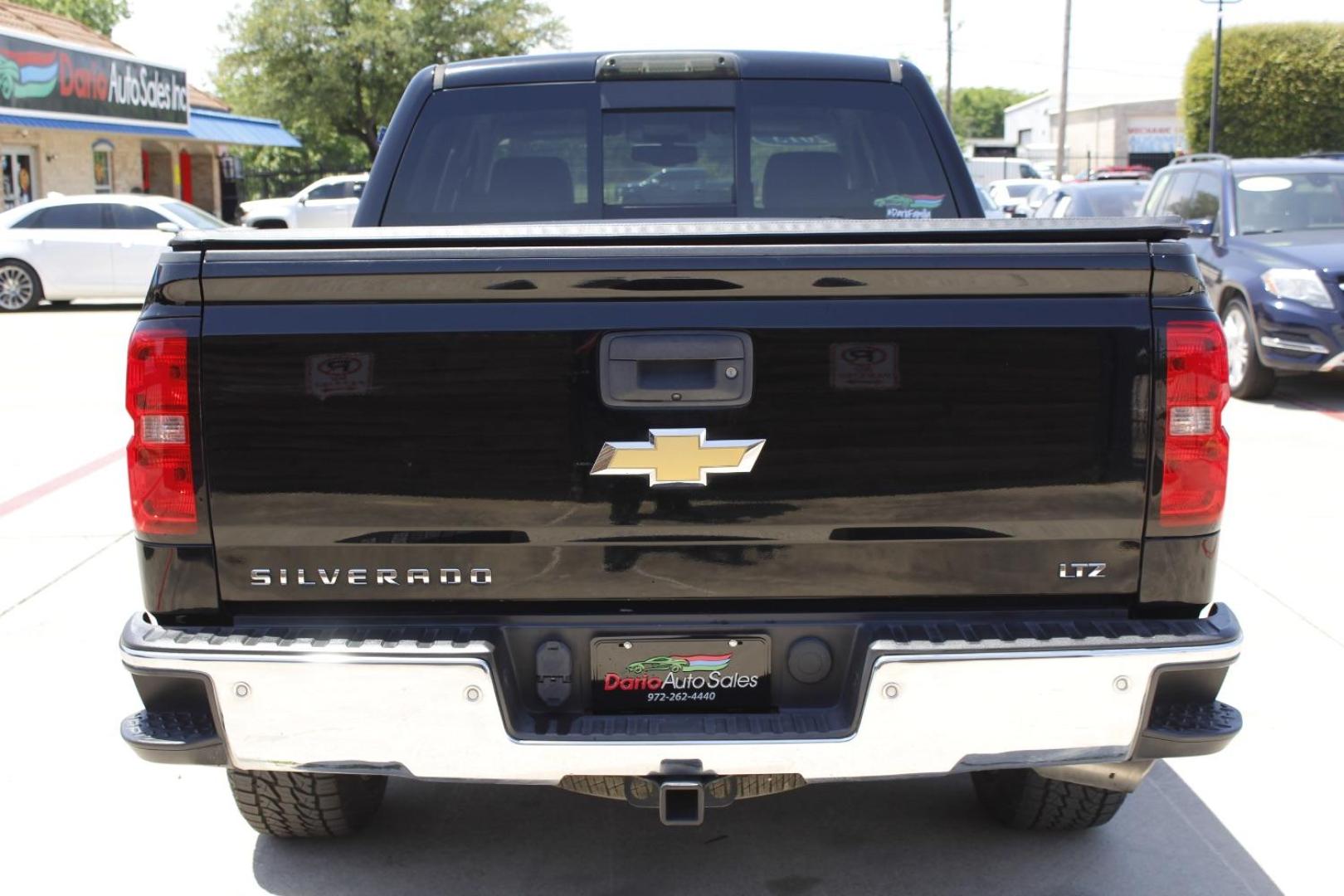 2015 Black Chevrolet Silverado 1500 1LZ (3GCPCSEC0FG) with an 5.3L engine, located at 2401 E Main St., Grand Prairie, TX, 75050, (972) 262-4440, 32.748981, -96.969643 - Photo#5