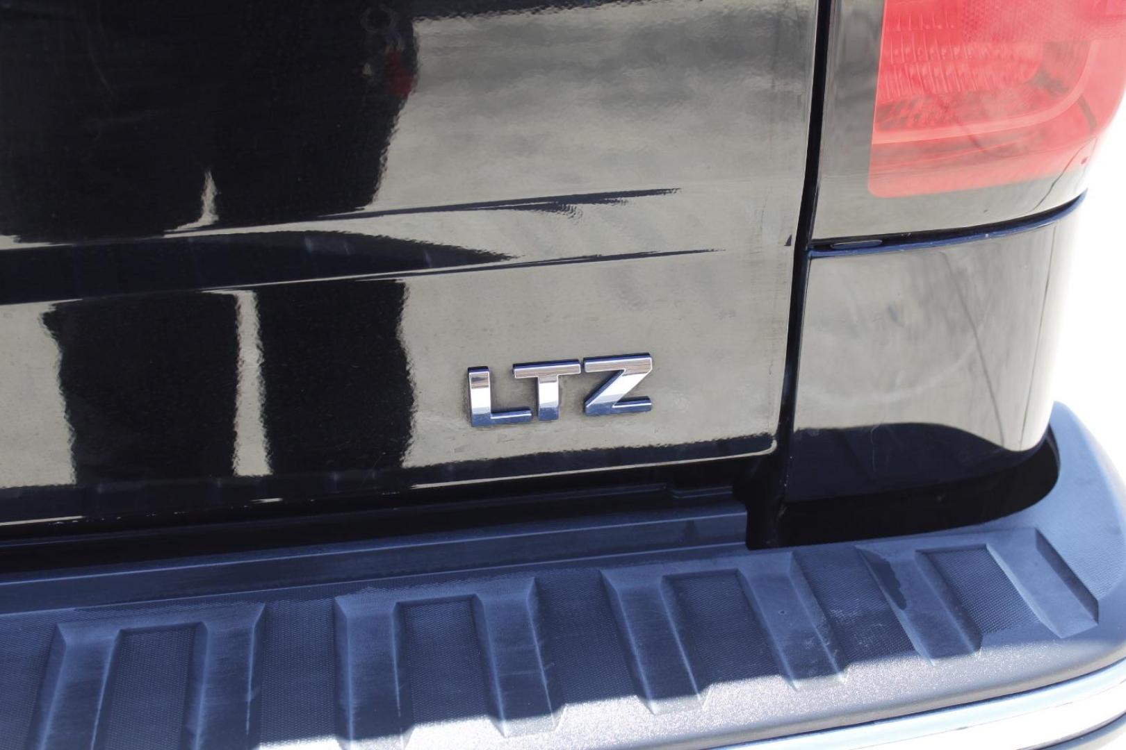 2015 Black Chevrolet Silverado 1500 1LZ (3GCPCSEC0FG) with an 5.3L engine, located at 2401 E Main St., Grand Prairie, TX, 75050, (972) 262-4440, 32.748981, -96.969643 - Photo#8