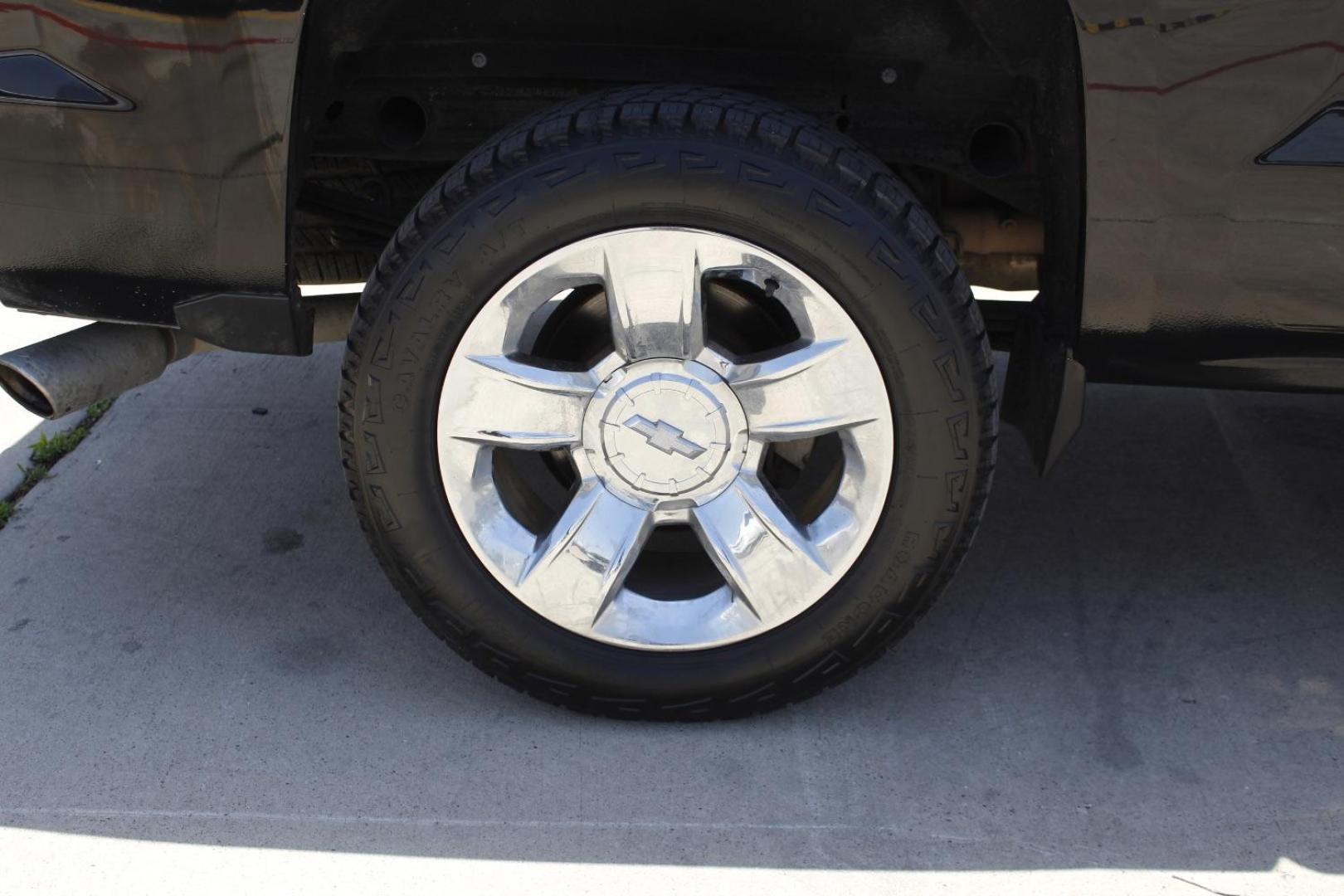 2015 Black Chevrolet Silverado 1500 1LZ (3GCPCSEC0FG) with an 5.3L engine, located at 2401 E Main St., Grand Prairie, TX, 75050, (972) 262-4440, 32.748981, -96.969643 - Photo#11