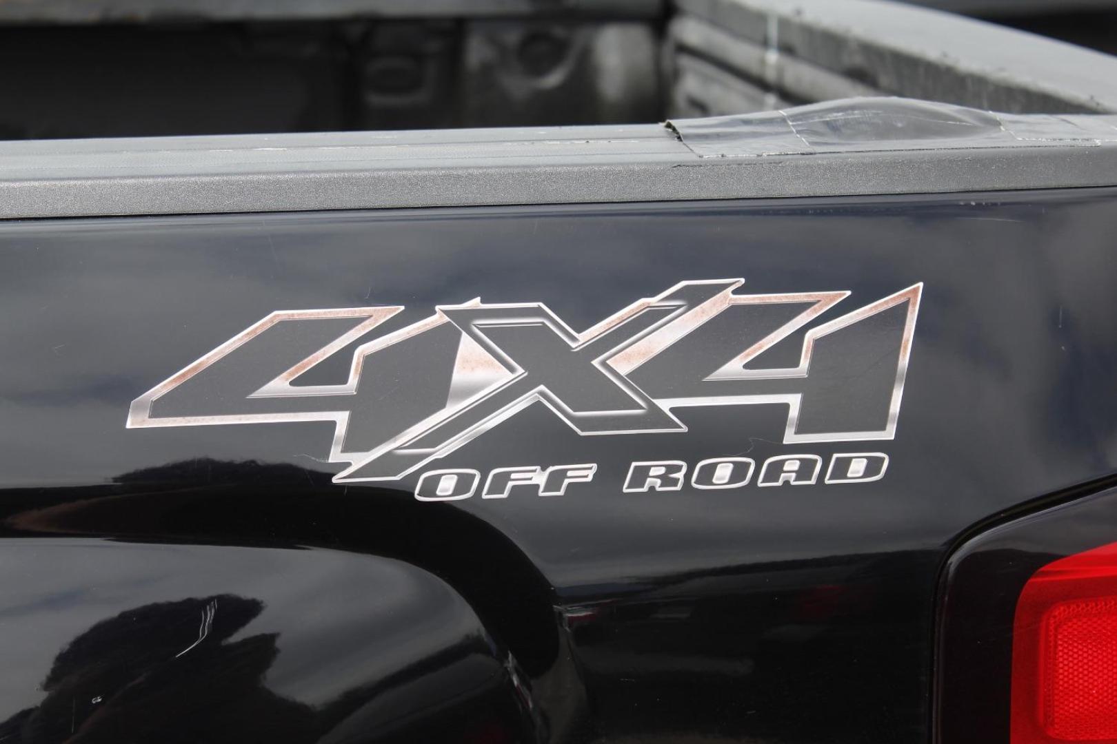 2016 Black Chevrolet Silverado 1500 1LT (1GCVKREH9GZ) with an EcoTec3 4.3L V-6 gasoline direct injection engine, located at 2401 E Main St., Grand Prairie, TX, 75050, (972) 262-4440, 32.748981, -96.969643 - Photo#5