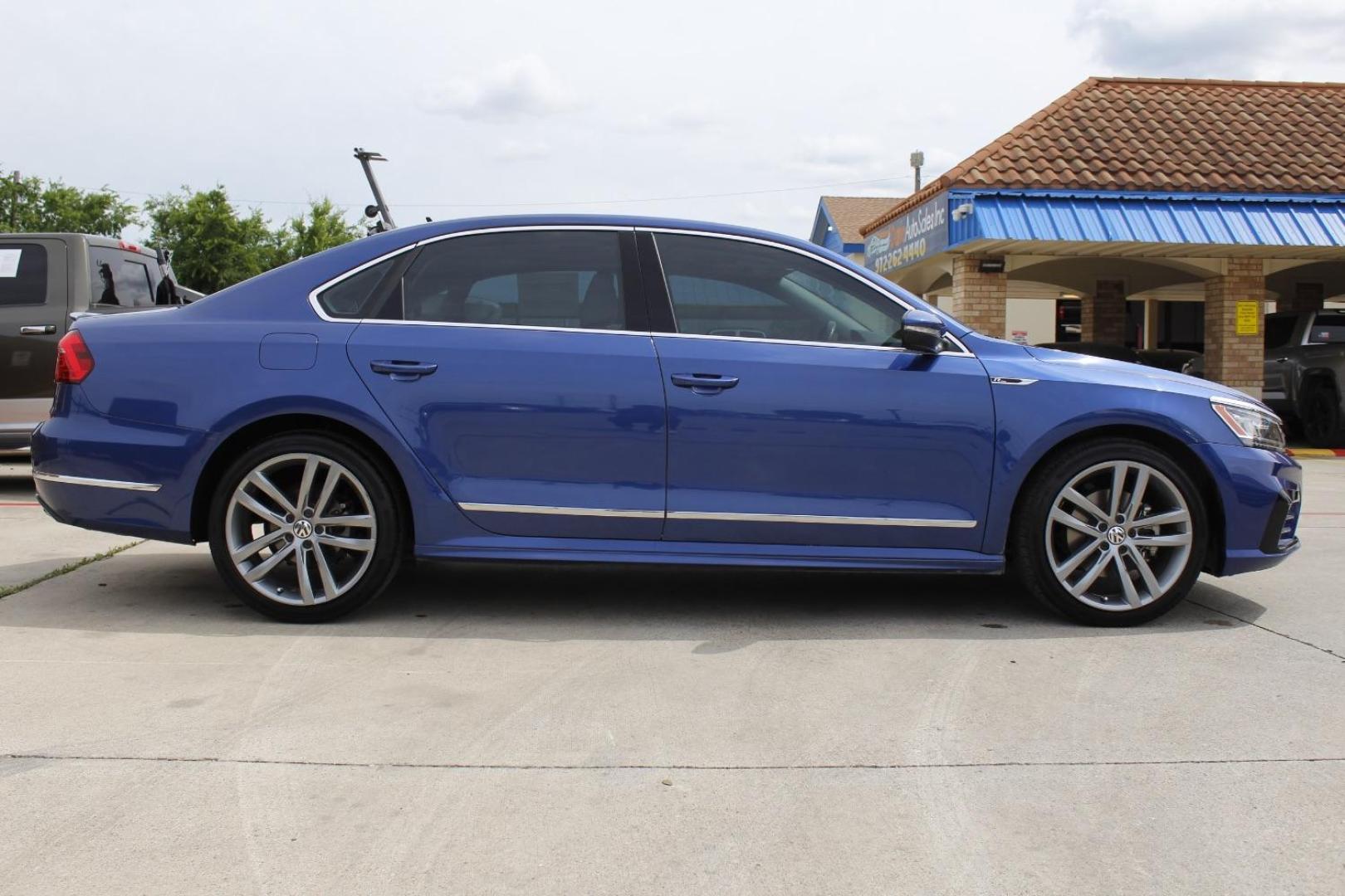 2016 Blue Volkswagen Passat 1.8T R-Line (1VWAT7A38GC) with an 1.8L I-4 gasoline direct injection engine, located at 2401 E Main St., Grand Prairie, TX, 75050, (972) 262-4440, 32.748981, -96.969643 - Photo#9