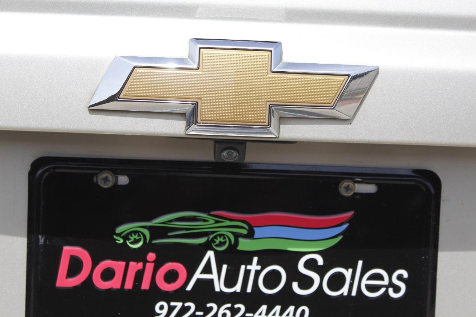2017 Gold Chevrolet Suburban Premier (1GNSKJKC8HR) with an EcoTec3 5.3L V-8 gasoline direct injection engine, located at 2401 E Main St., Grand Prairie, TX, 75050, (972) 262-4440, 32.748981, -96.969643 - Photo#7