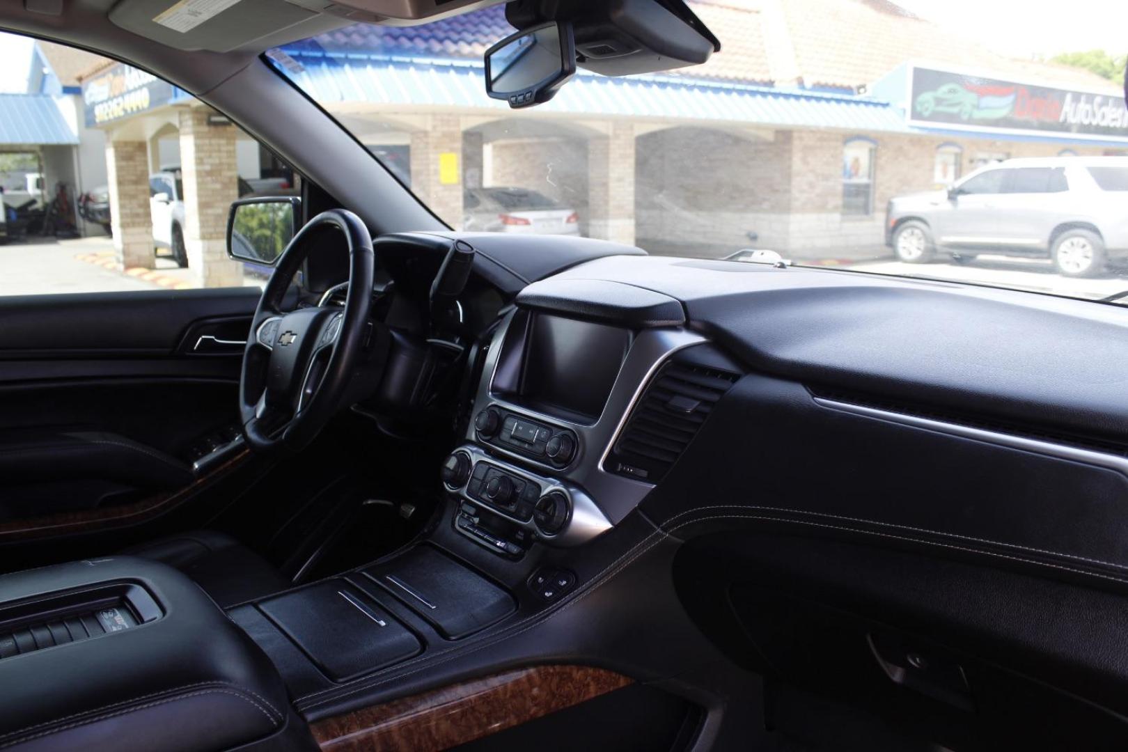 2017 Gold Chevrolet Suburban Premier (1GNSKJKC8HR) with an EcoTec3 5.3L V-8 gasoline direct injection engine, located at 2401 E Main St., Grand Prairie, TX, 75050, (972) 262-4440, 32.748981, -96.969643 - Photo#15