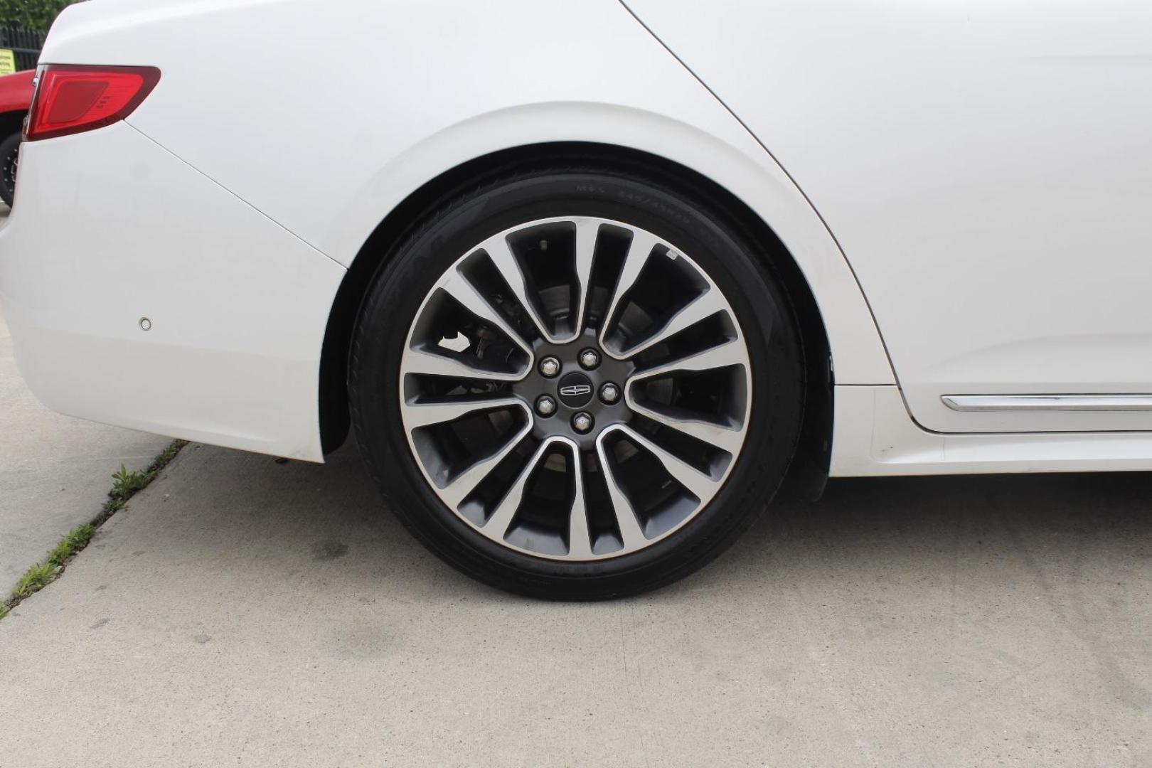 2018 White Lincoln Continental Reserve (1LN6L9RP3J5) with an EcoBoost 2.7L V-6 gasoline direct injection engine, located at 2401 E Main St., Grand Prairie, TX, 75050, (972) 262-4440, 32.748981, -96.969643 - Photo#11