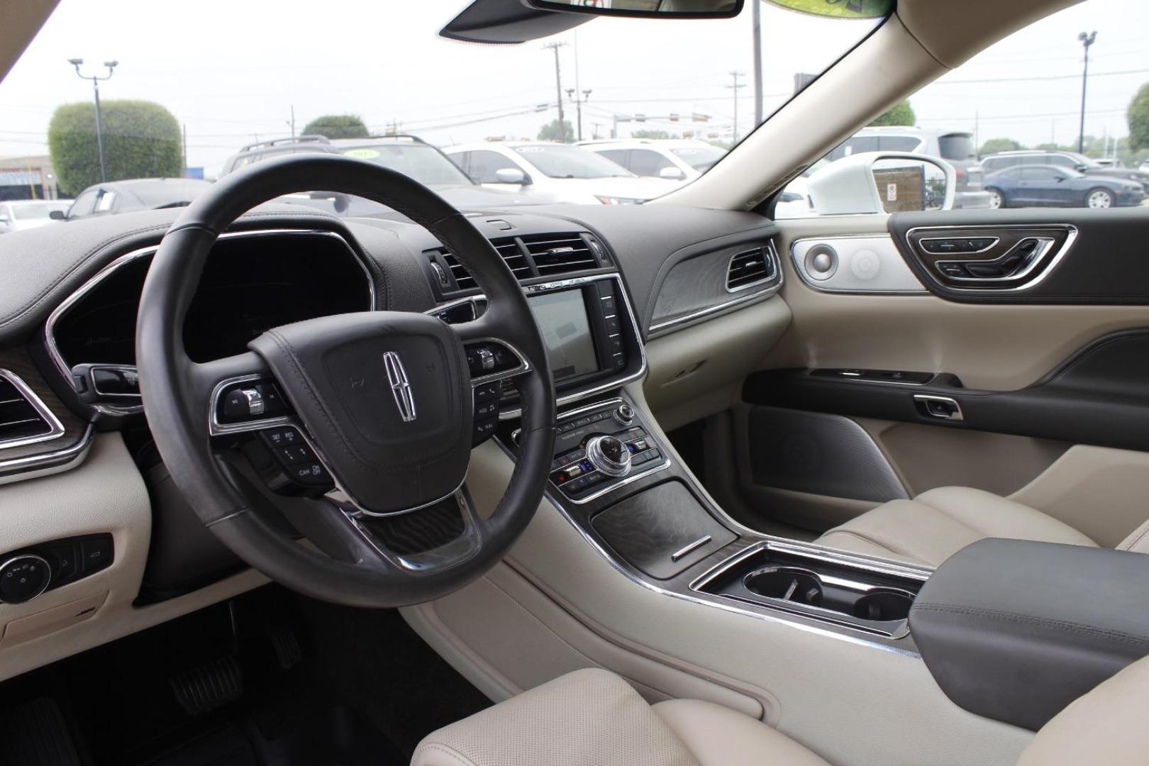 2018 White Lincoln Continental Reserve (1LN6L9RP3J5) with an EcoBoost 2.7L V-6 gasoline direct injection engine, located at 2401 E Main St., Grand Prairie, TX, 75050, (972) 262-4440, 32.748981, -96.969643 - Photo#12