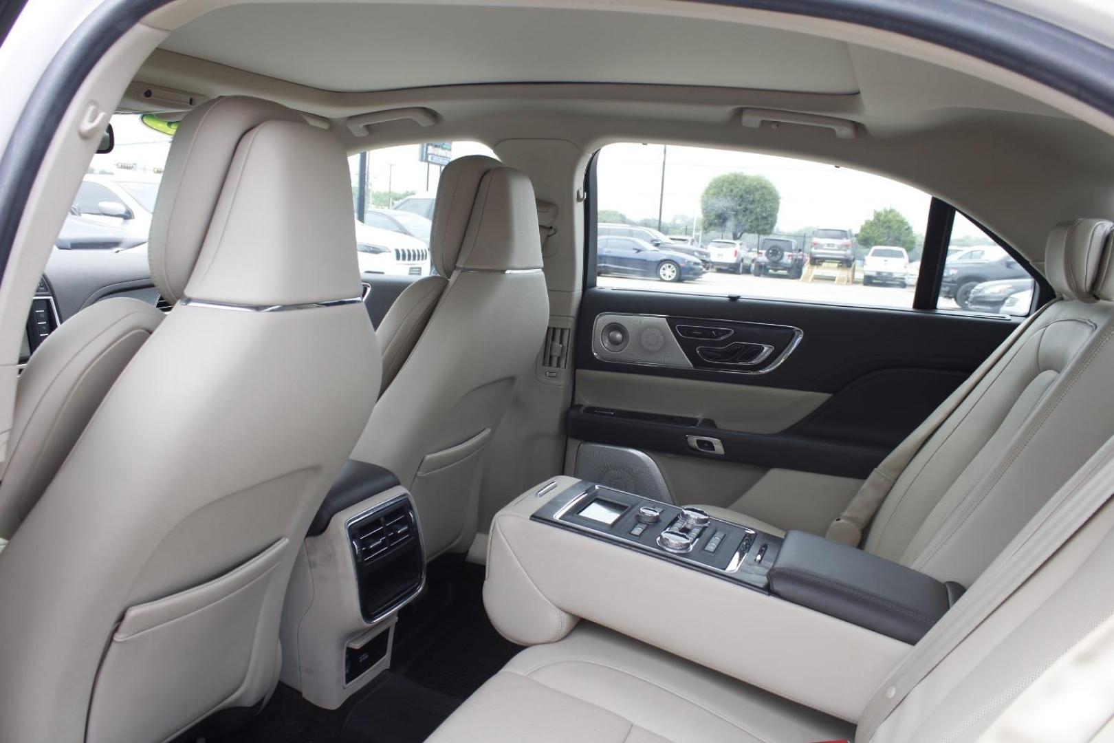 2018 White Lincoln Continental Reserve (1LN6L9RP3J5) with an EcoBoost 2.7L V-6 gasoline direct injection engine, located at 2401 E Main St., Grand Prairie, TX, 75050, (972) 262-4440, 32.748981, -96.969643 - Photo#13