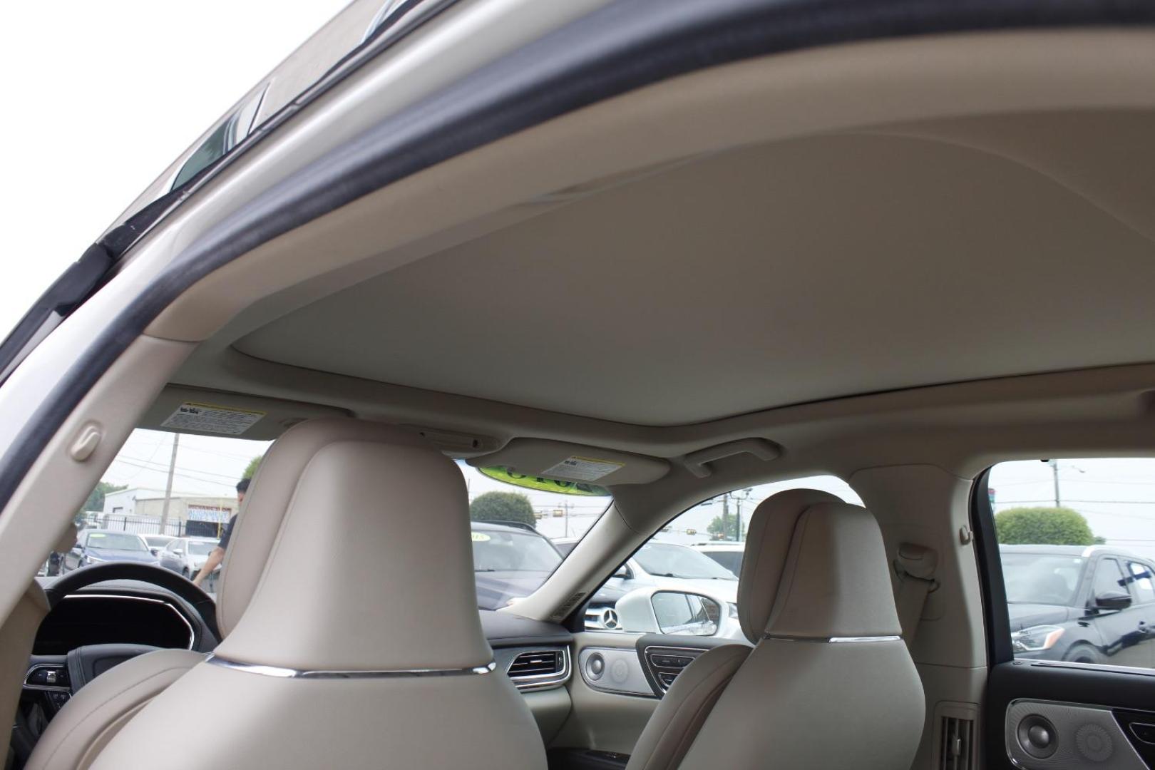 2018 White Lincoln Continental Reserve (1LN6L9RP3J5) with an EcoBoost 2.7L V-6 gasoline direct injection engine, located at 2401 E Main St., Grand Prairie, TX, 75050, (972) 262-4440, 32.748981, -96.969643 - Photo#26