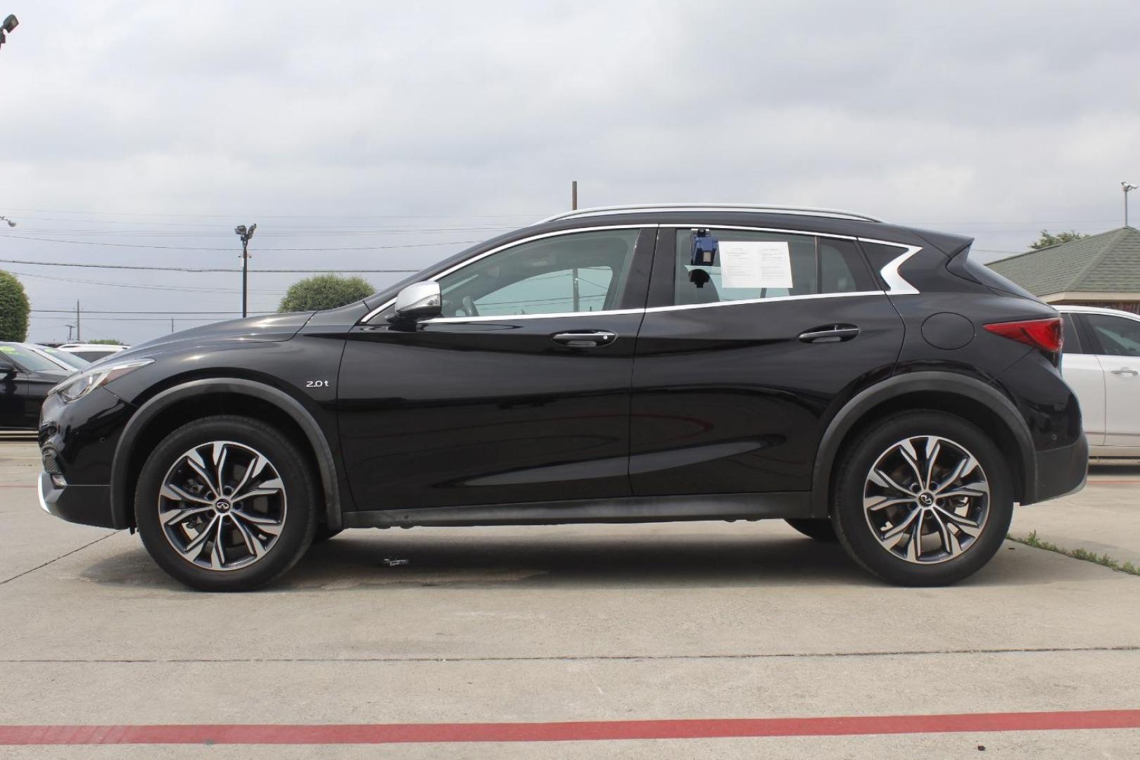 2017 Black INFINITI QX30 Premium (SJKCH5CR7HA) with an 2L I-4 gasoline direct injection engine, located at 2401 E Main St., Grand Prairie, TX, 75050, (972) 262-4440, 32.748981, -96.969643 - Photo#2