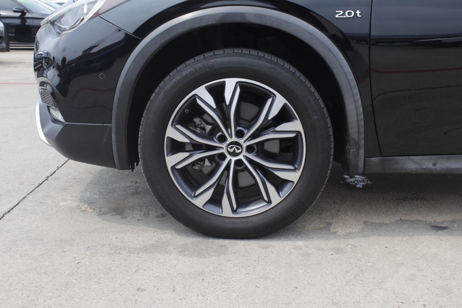 2017 Black INFINITI QX30 Premium (SJKCH5CR7HA) with an 2L I-4 gasoline direct injection engine, located at 2401 E Main St., Grand Prairie, TX, 75050, (972) 262-4440, 32.748981, -96.969643 - Photo#3