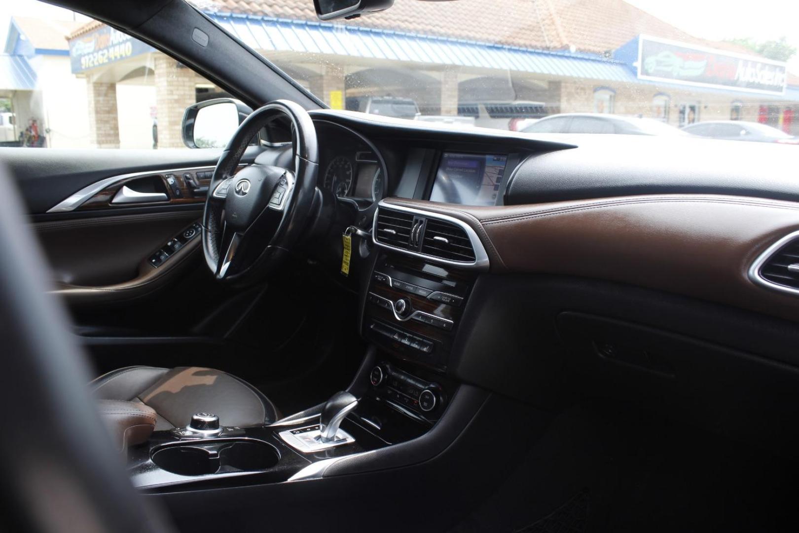 2017 Black INFINITI QX30 Premium (SJKCH5CR7HA) with an 2L I-4 gasoline direct injection engine, located at 2401 E Main St., Grand Prairie, TX, 75050, (972) 262-4440, 32.748981, -96.969643 - Photo#14