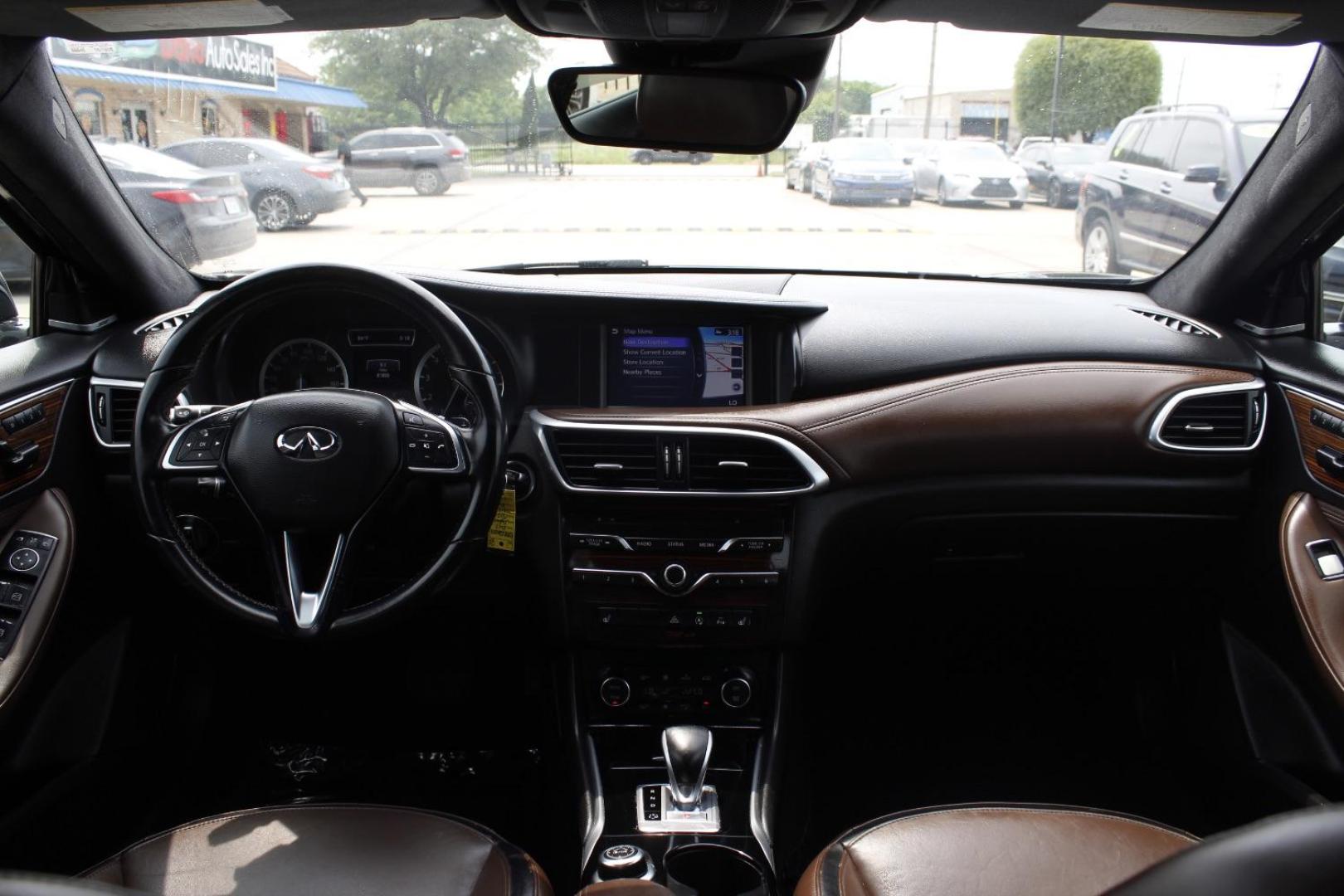 2017 Black INFINITI QX30 Premium (SJKCH5CR7HA) with an 2L I-4 gasoline direct injection engine, located at 2401 E Main St., Grand Prairie, TX, 75050, (972) 262-4440, 32.748981, -96.969643 - Photo#15