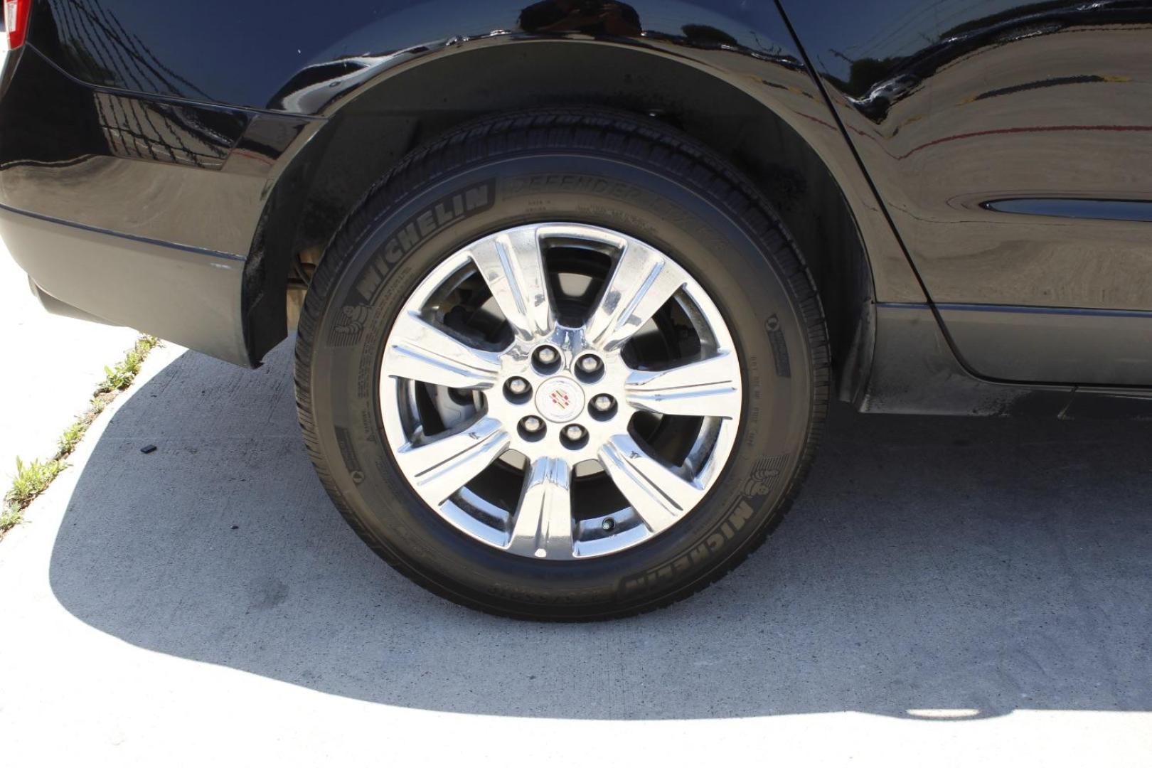 2015 Black Cadillac SRX Luxury Collection (3GYFNBE39FS) with an 3.6L V-6 gasoline direct injection engine, located at 2401 E Main St., Grand Prairie, TX, 75050, (972) 262-4440, 32.748981, -96.969643 - Photo#10