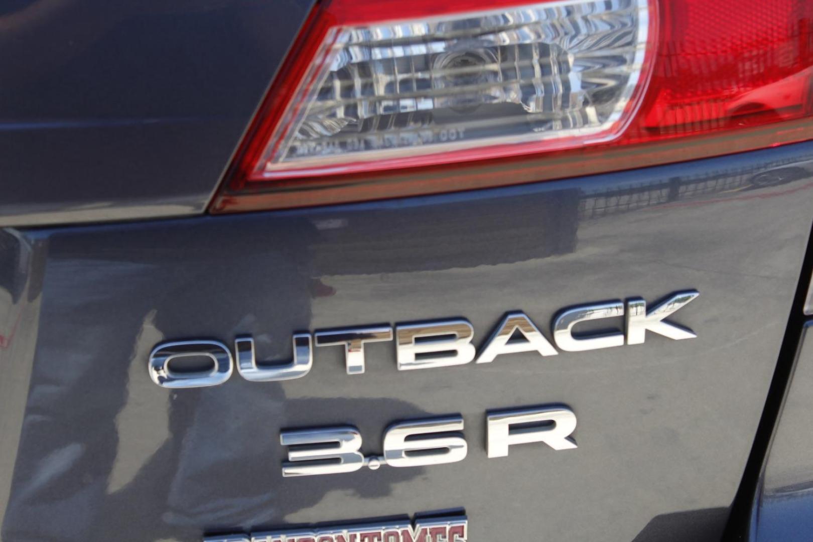 2014 Gray Subaru Outback 3.6R Limited (4S4BRDLC3E2) with an 3.6L H-6 DOHC engine, located at 2401 E Main St., Grand Prairie, TX, 75050, (972) 262-4440, 32.748981, -96.969643 - Photo#8