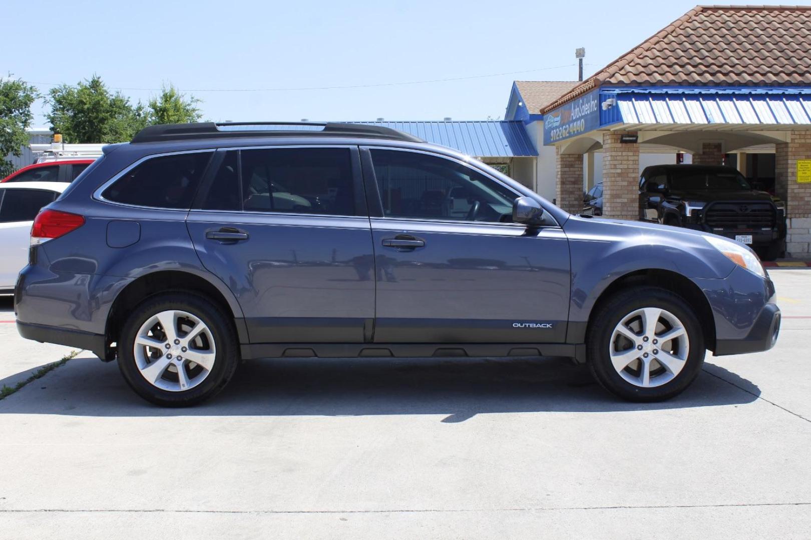 2014 Gray Subaru Outback 3.6R Limited (4S4BRDLC3E2) with an 3.6L H-6 DOHC engine, located at 2401 E Main St., Grand Prairie, TX, 75050, (972) 262-4440, 32.748981, -96.969643 - Photo#9