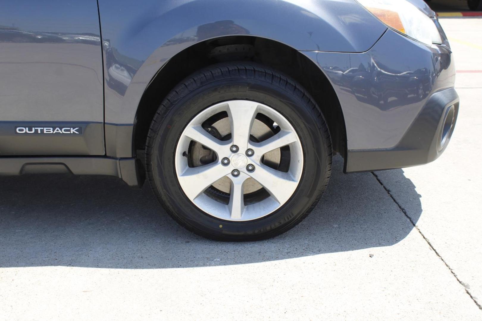 2014 Gray Subaru Outback 3.6R Limited (4S4BRDLC3E2) with an 3.6L H-6 DOHC engine, located at 2401 E Main St., Grand Prairie, TX, 75050, (972) 262-4440, 32.748981, -96.969643 - Photo#10