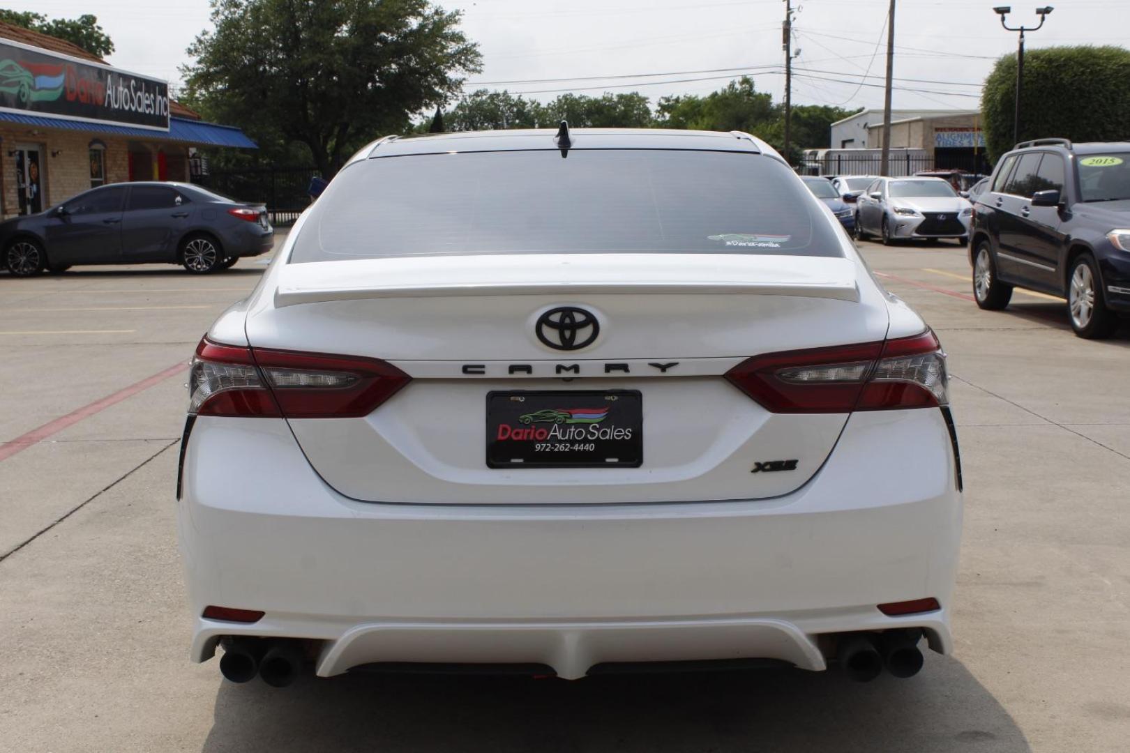 2021 White Toyota Camry XSE (4T1K61AK5MU) with an Dynamic Force 2.5L I-4 port/direct injection engine, located at 2401 E Main St., Grand Prairie, TX, 75050, (972) 262-4440, 32.748981, -96.969643 - Photo#5